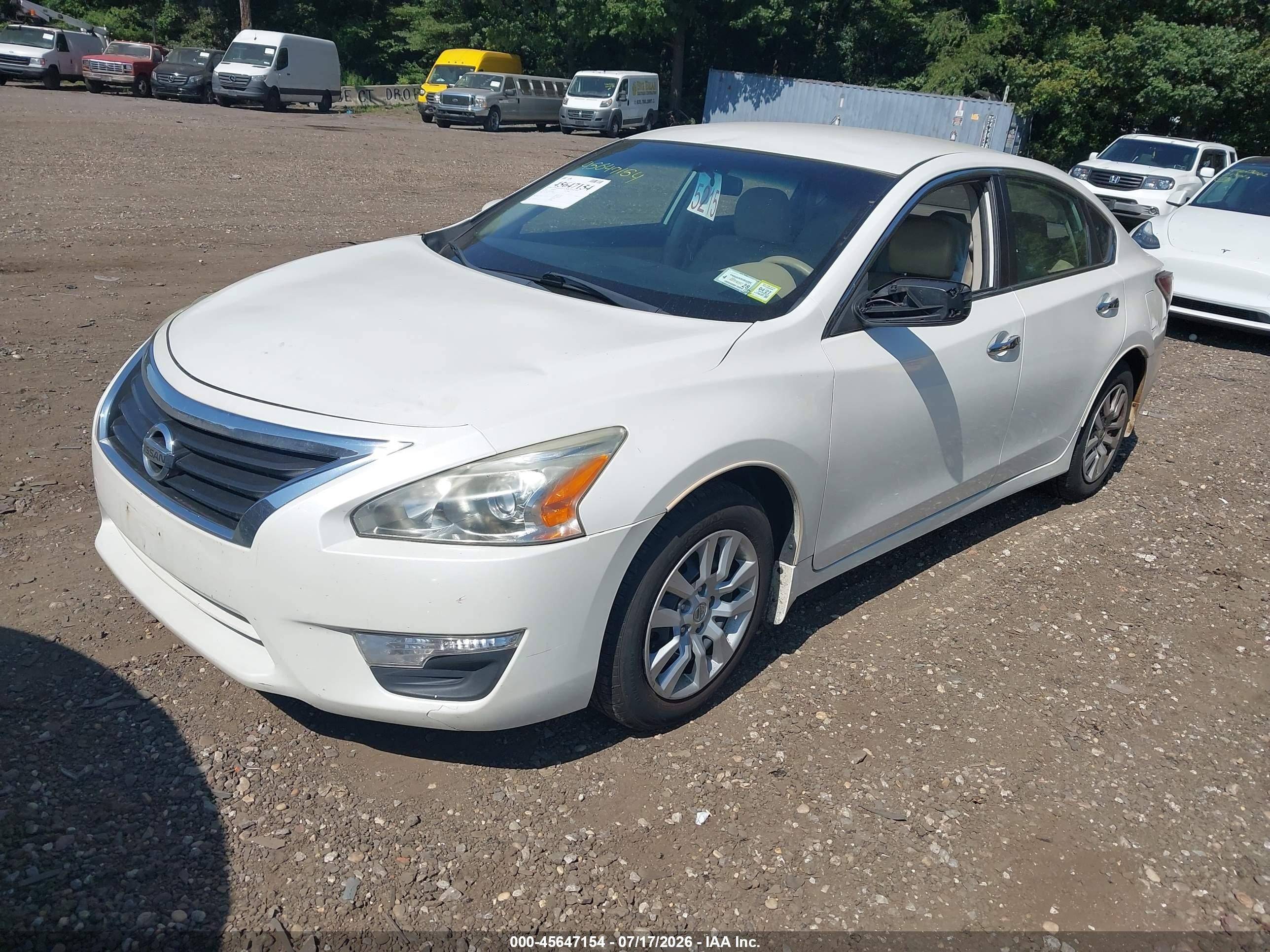 2014 Nissan Altima 2.5 S White vin: 1N4AL3APXEC421664