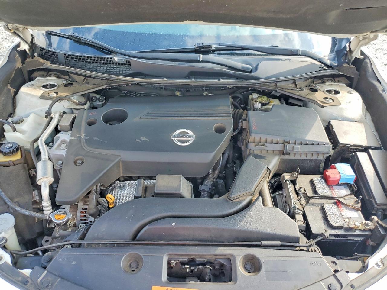 2014 Nissan Altima 2.5 White vin: 1N4AL3APXEN214020