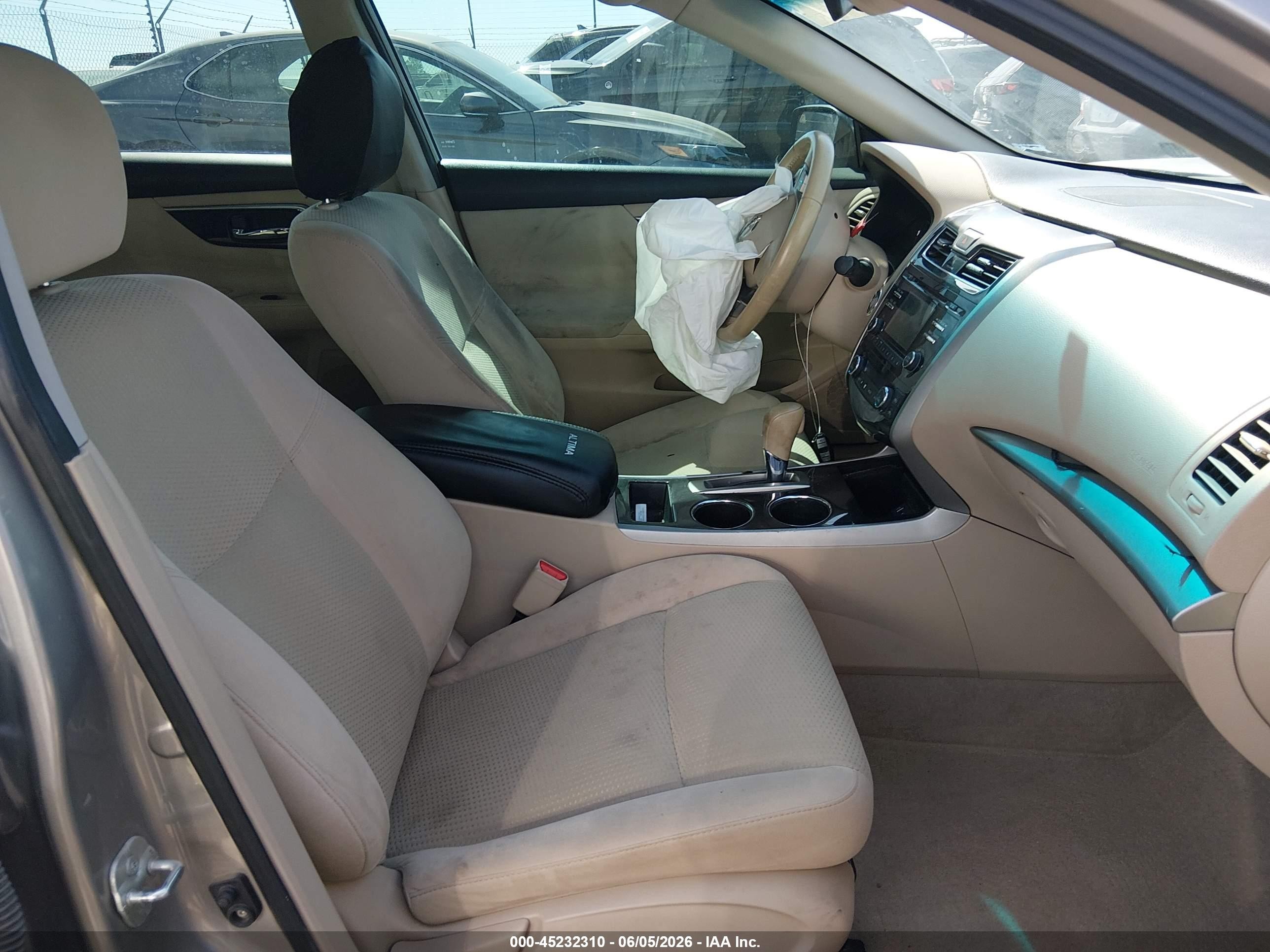 2014 Nissan Altima 2.5 Sv Бежевый vin: 1N4AL3APXEN220531