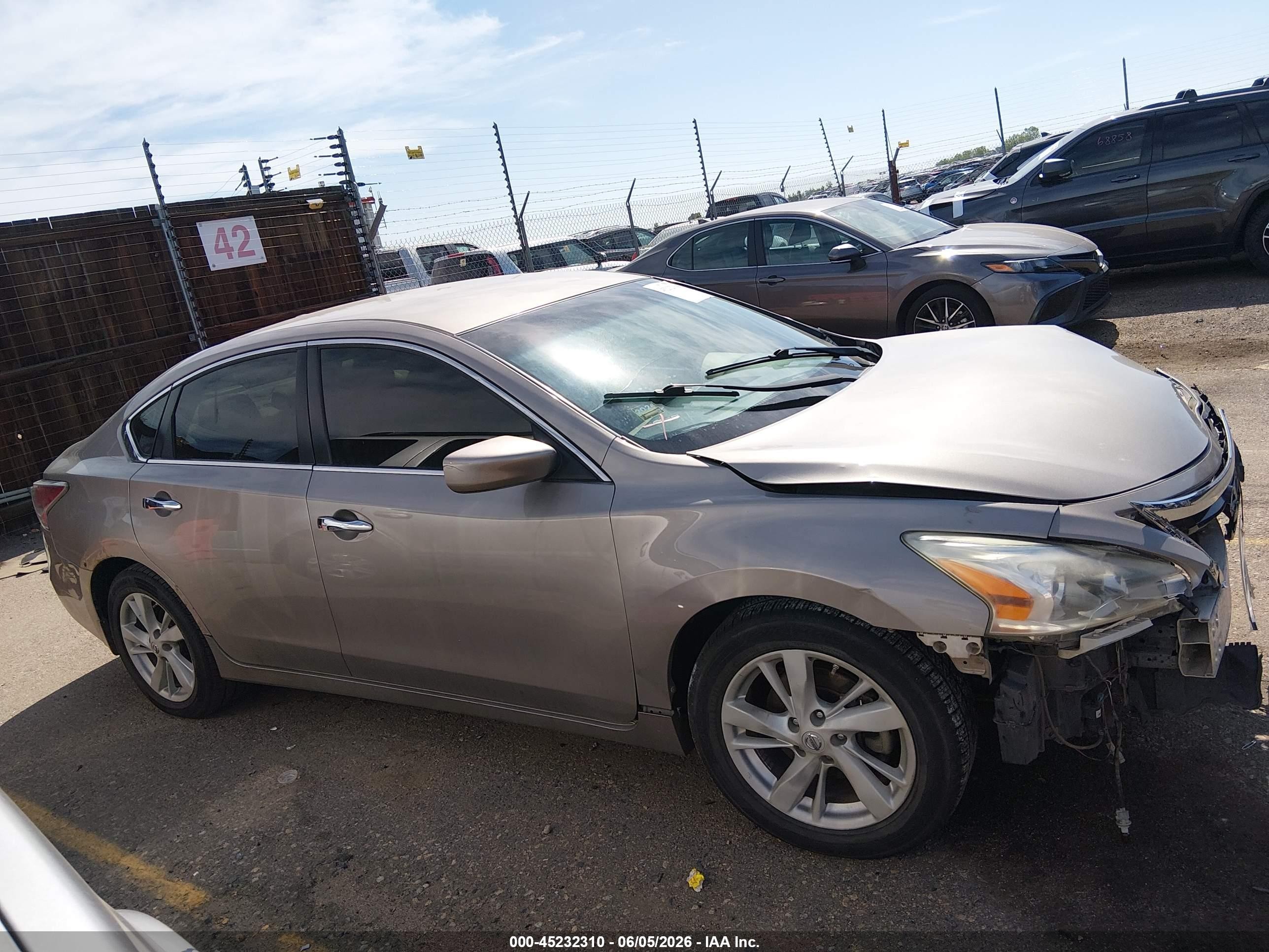 2014 Nissan Altima 2.5 Sv Бежевый vin: 1N4AL3APXEN220531