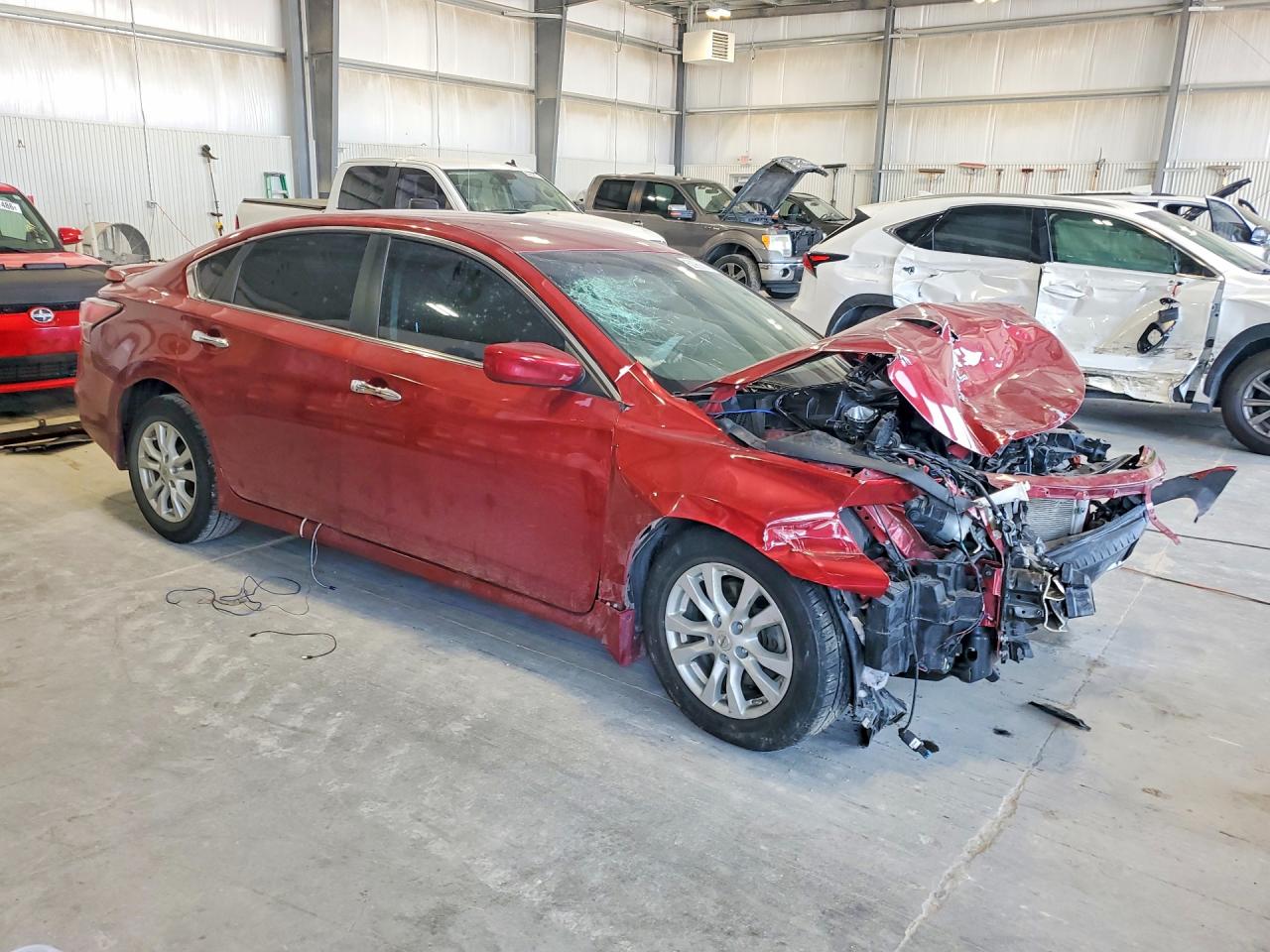 2014 Nissan Altima 2.5 S Red vin: 1N4AL3APXEN233800