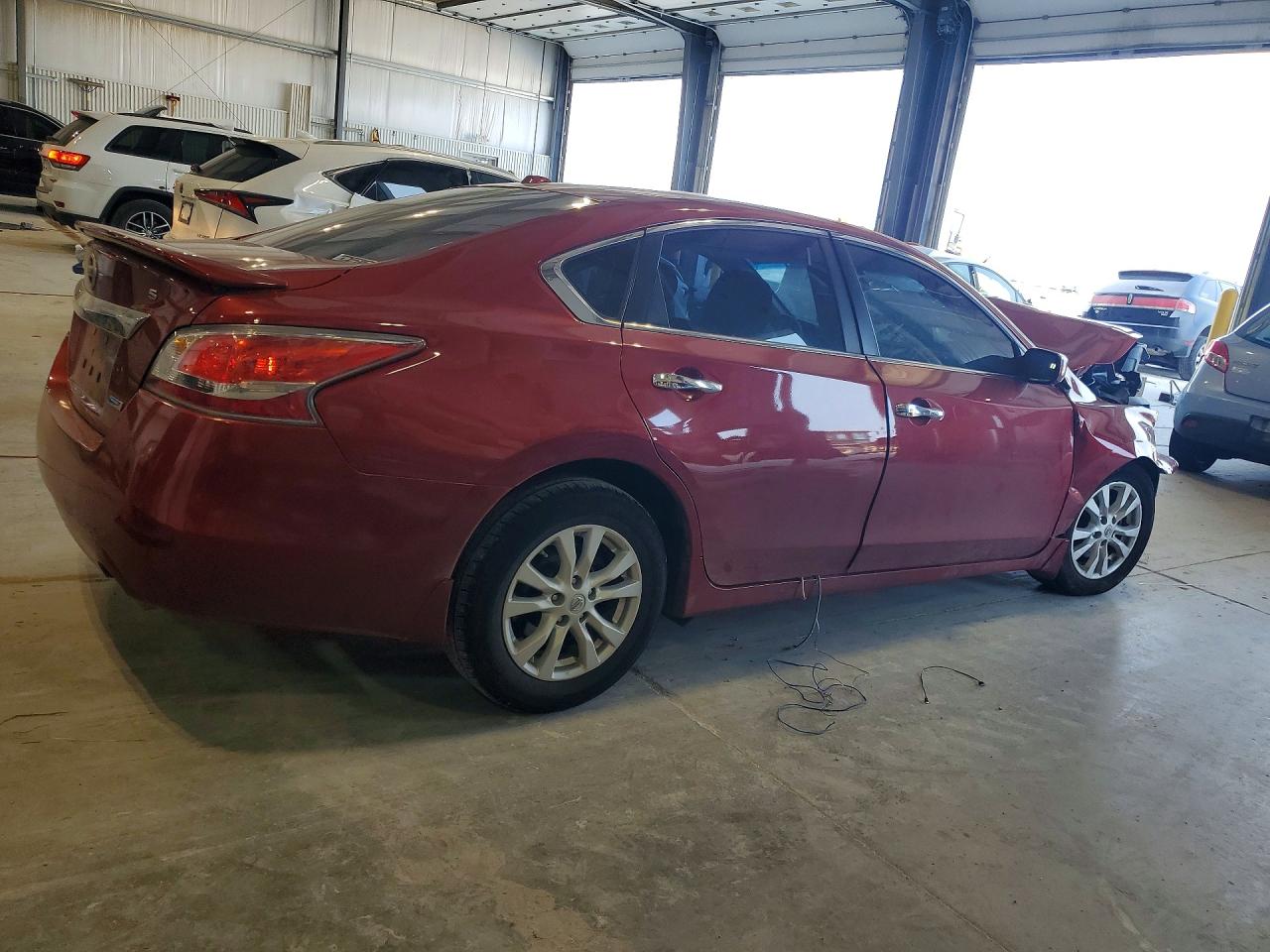 2014 Nissan Altima 2.5 S Red vin: 1N4AL3APXEN233800
