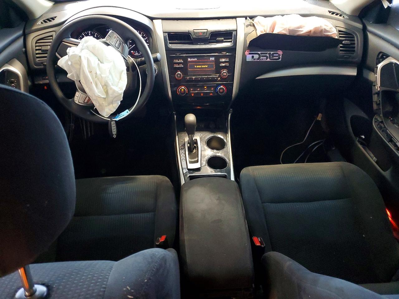 2014 Nissan Altima 2.5 S Red vin: 1N4AL3APXEN233800