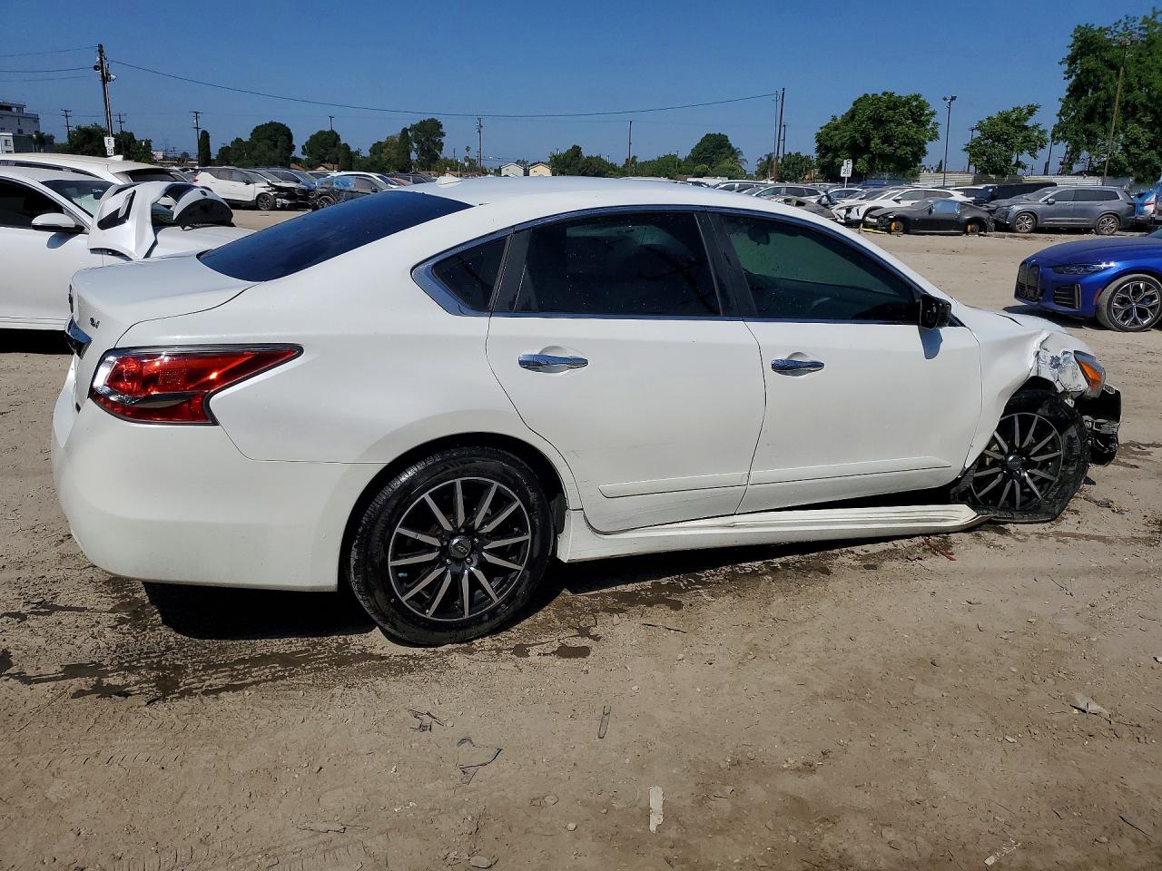 2014 Nissan Altima 2.5 Sv White vin: 1N4AL3APXEN253058