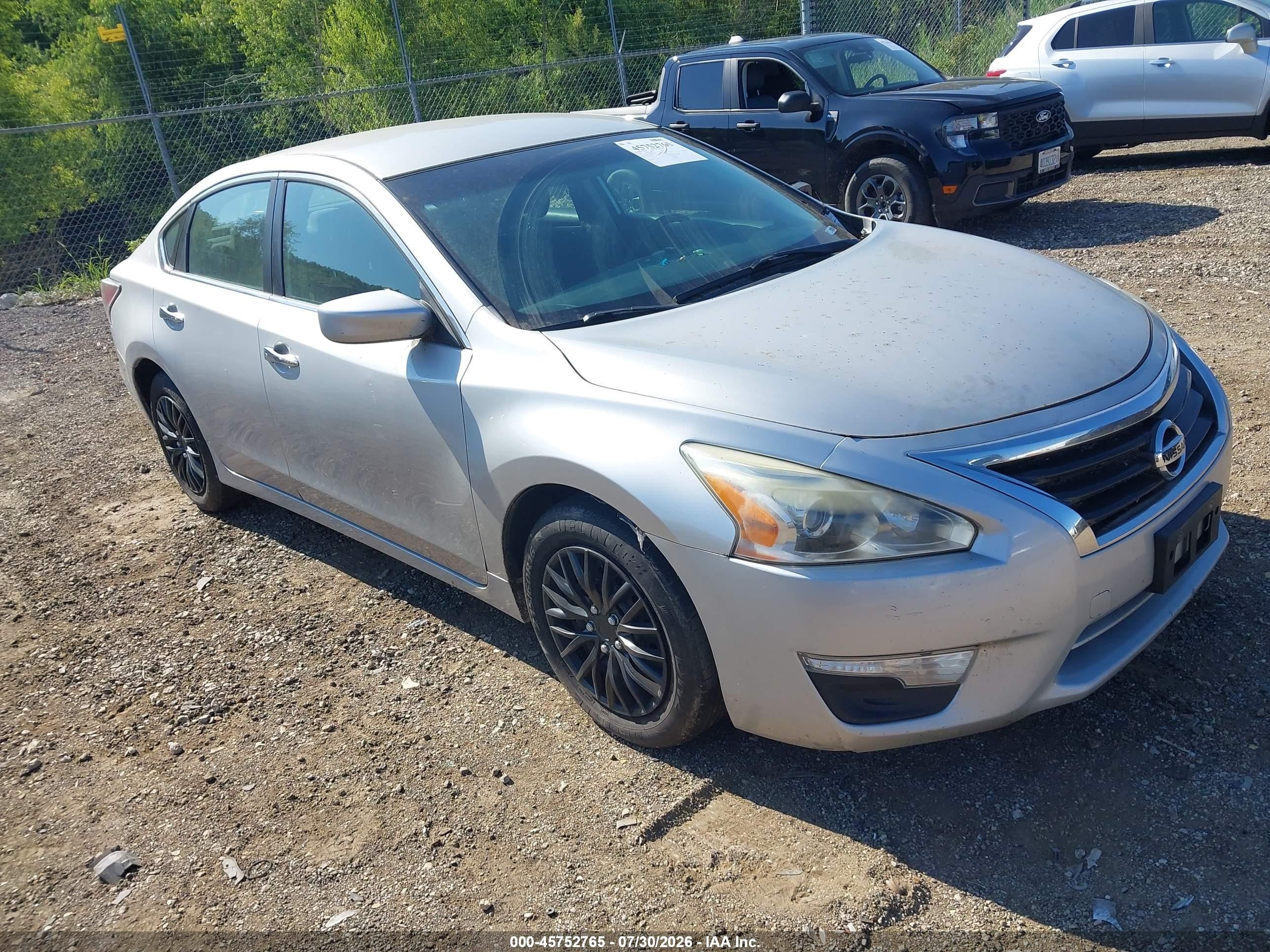 2014 Nissan Altima 2.5 S Серебряный vin: 1N4AL3APXEN255330