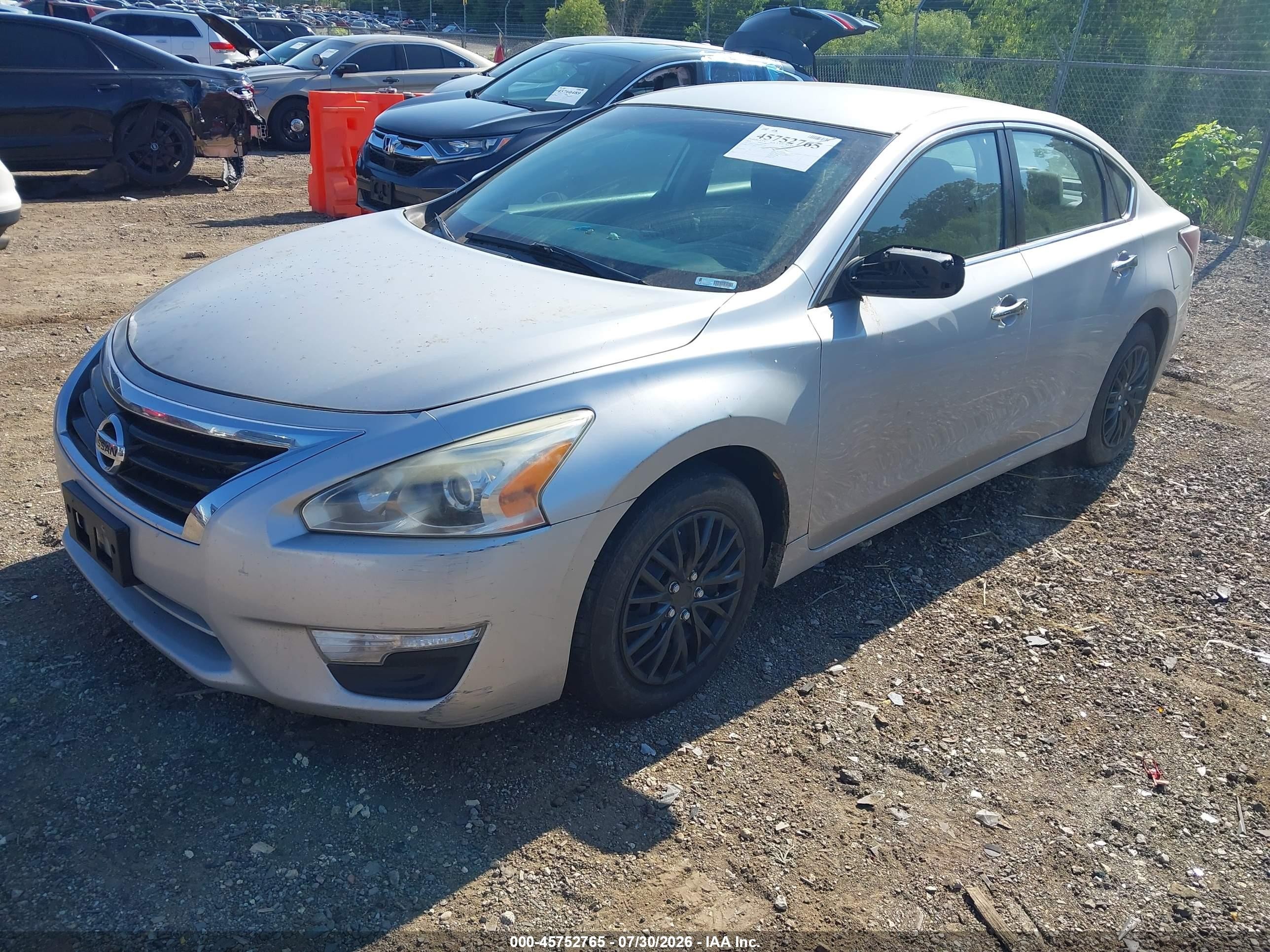 2014 Nissan Altima 2.5 S Серебряный vin: 1N4AL3APXEN255330