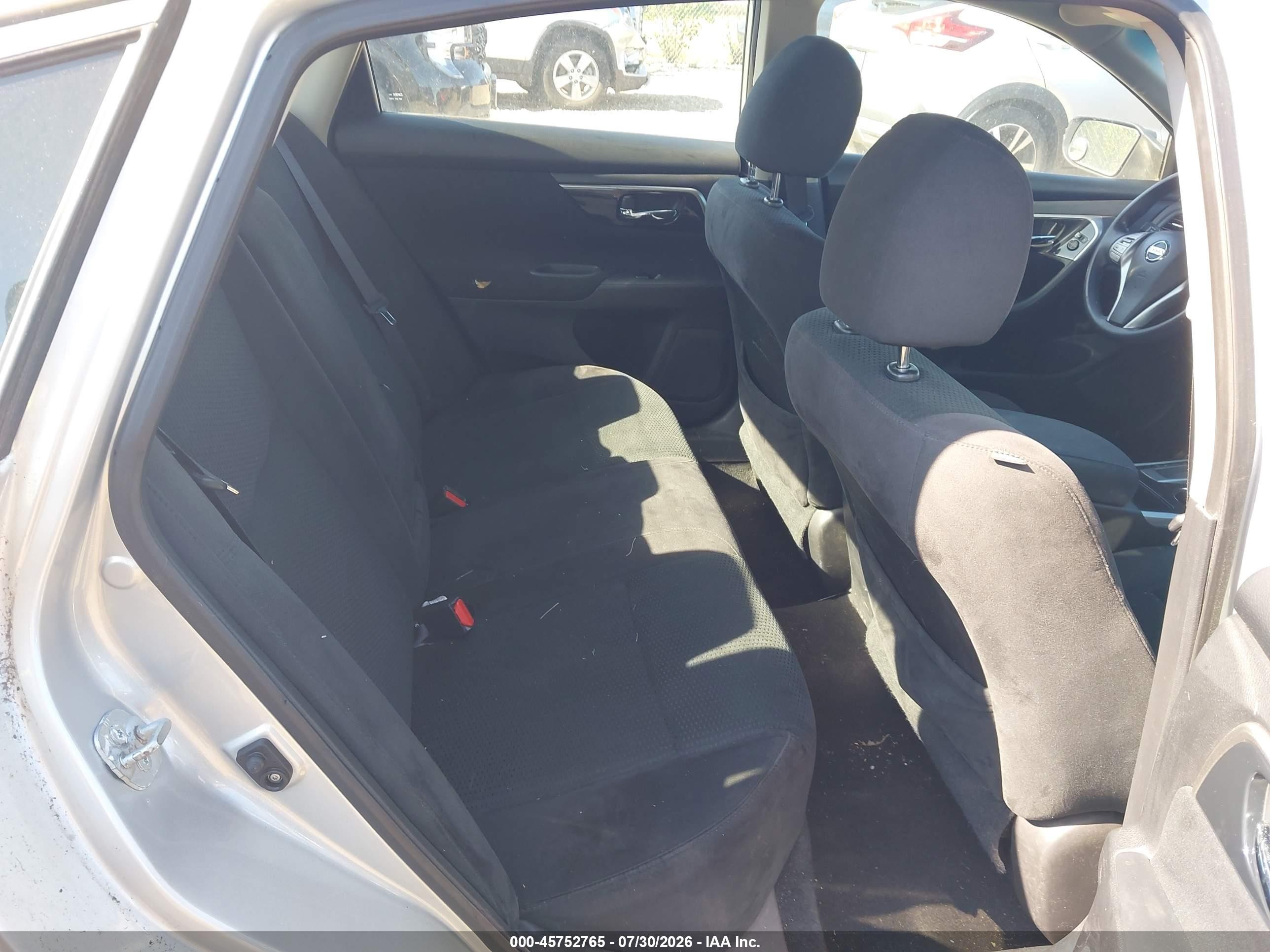 2014 Nissan Altima 2.5 S Серебряный vin: 1N4AL3APXEN255330
