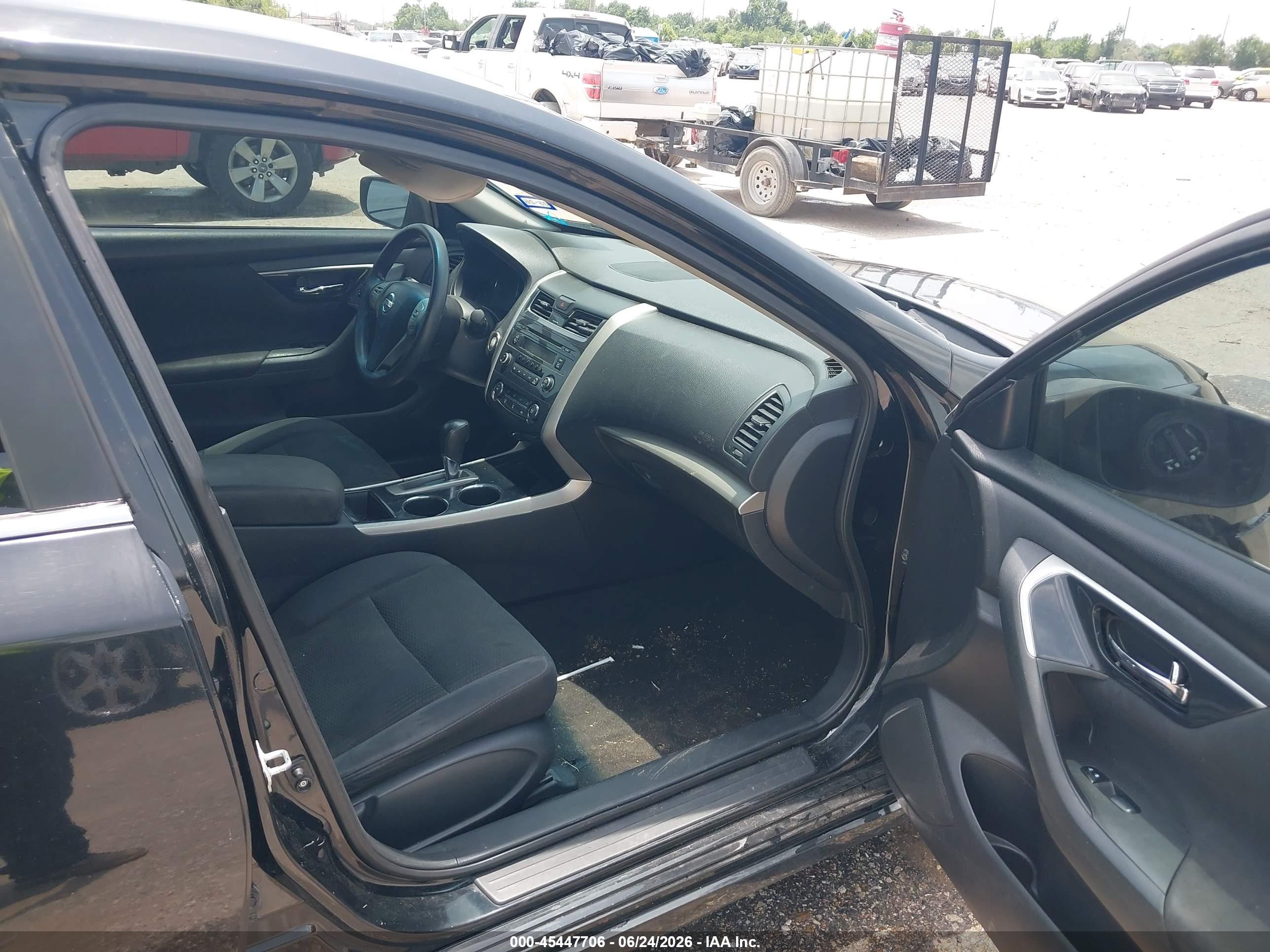 2014 Nissan Altima 2.5 S Black vin: 1N4AL3APXEN331502