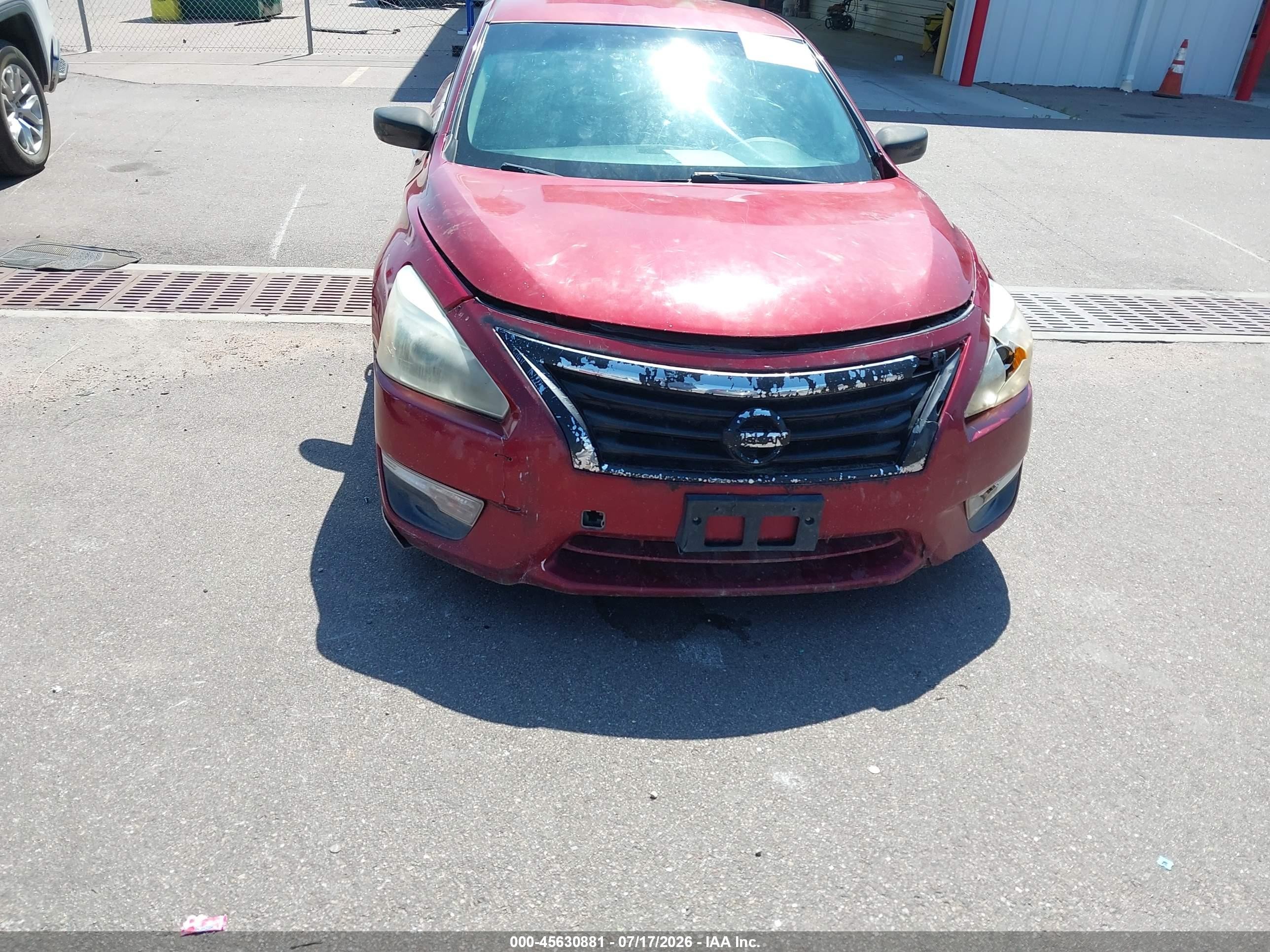 2014 Nissan Altima 2.5 S Red vin: 1N4AL3APXEN338546