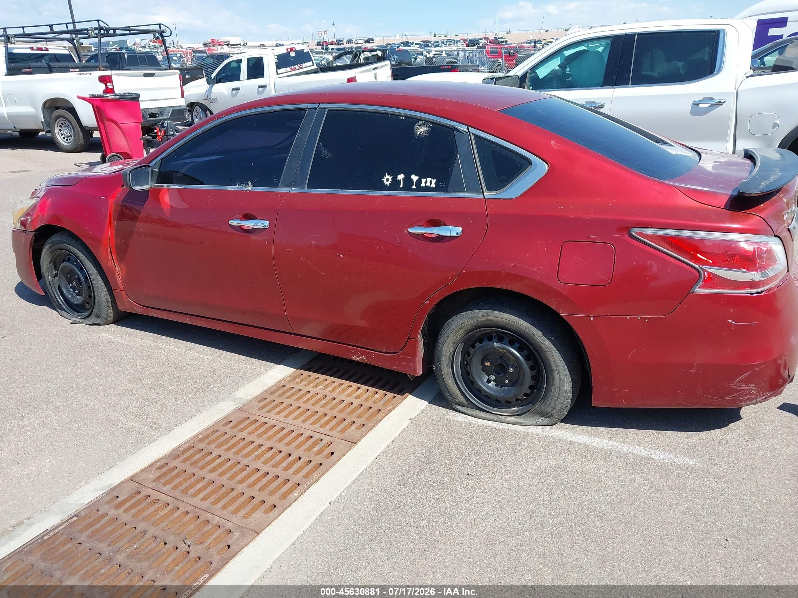 2014 Nissan Altima 2.5 S Red vin: 1N4AL3APXEN338546