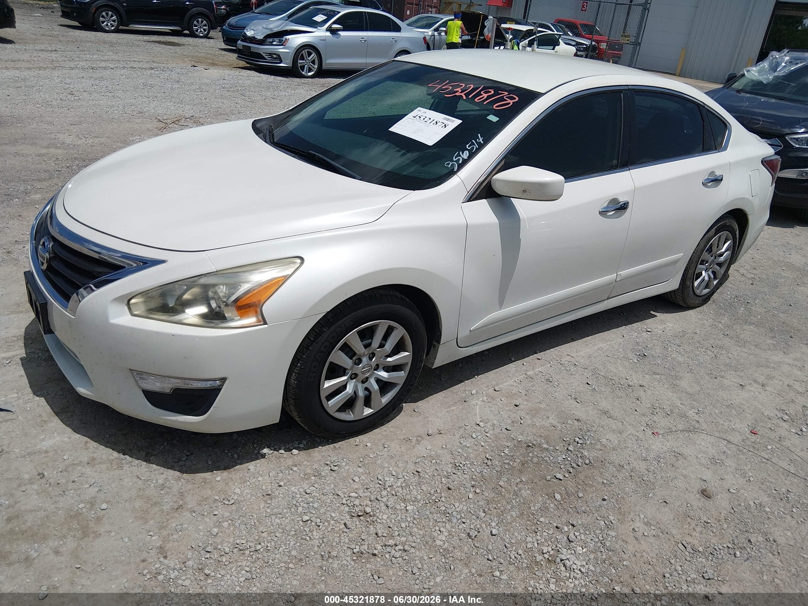 2014 Nissan Altima 2.5 S White vin: 1N4AL3APXEN356514