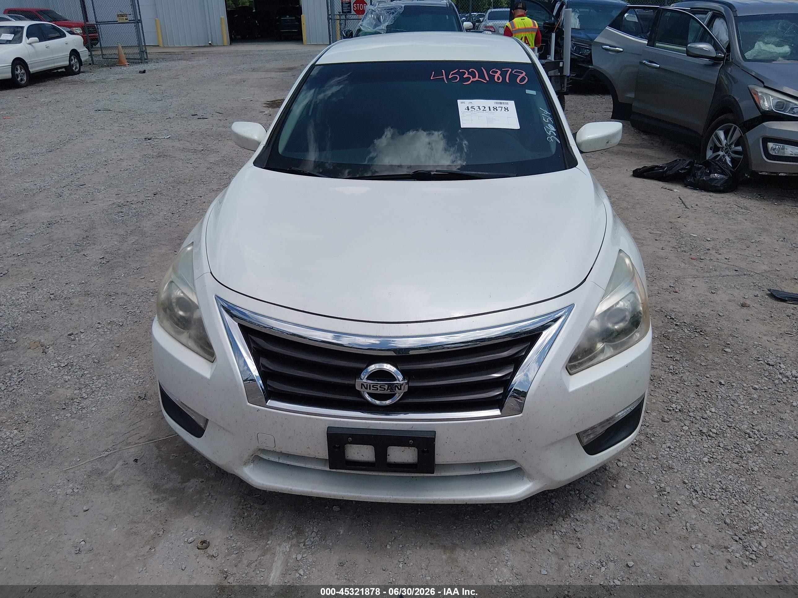 2014 Nissan Altima 2.5 S White vin: 1N4AL3APXEN356514