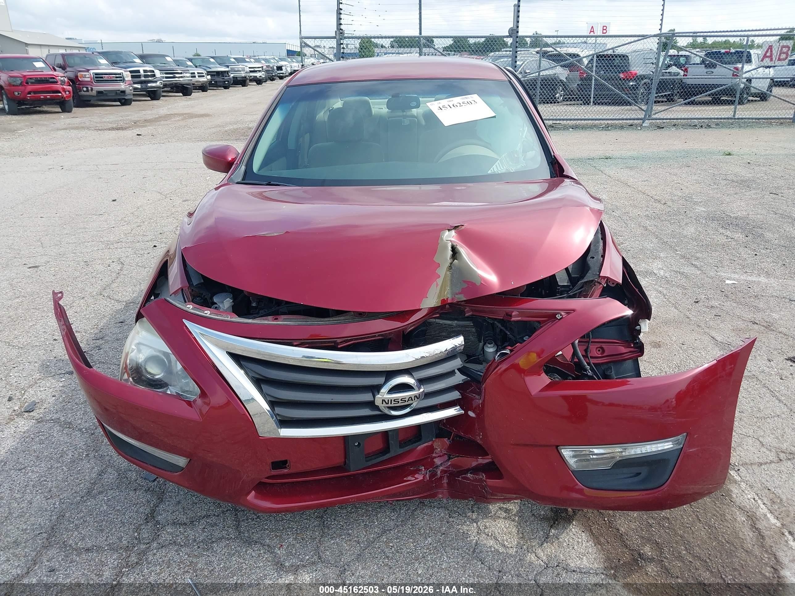 2015 Nissan Altima 2.5 S Red vin: 1N4AL3APXFC105490