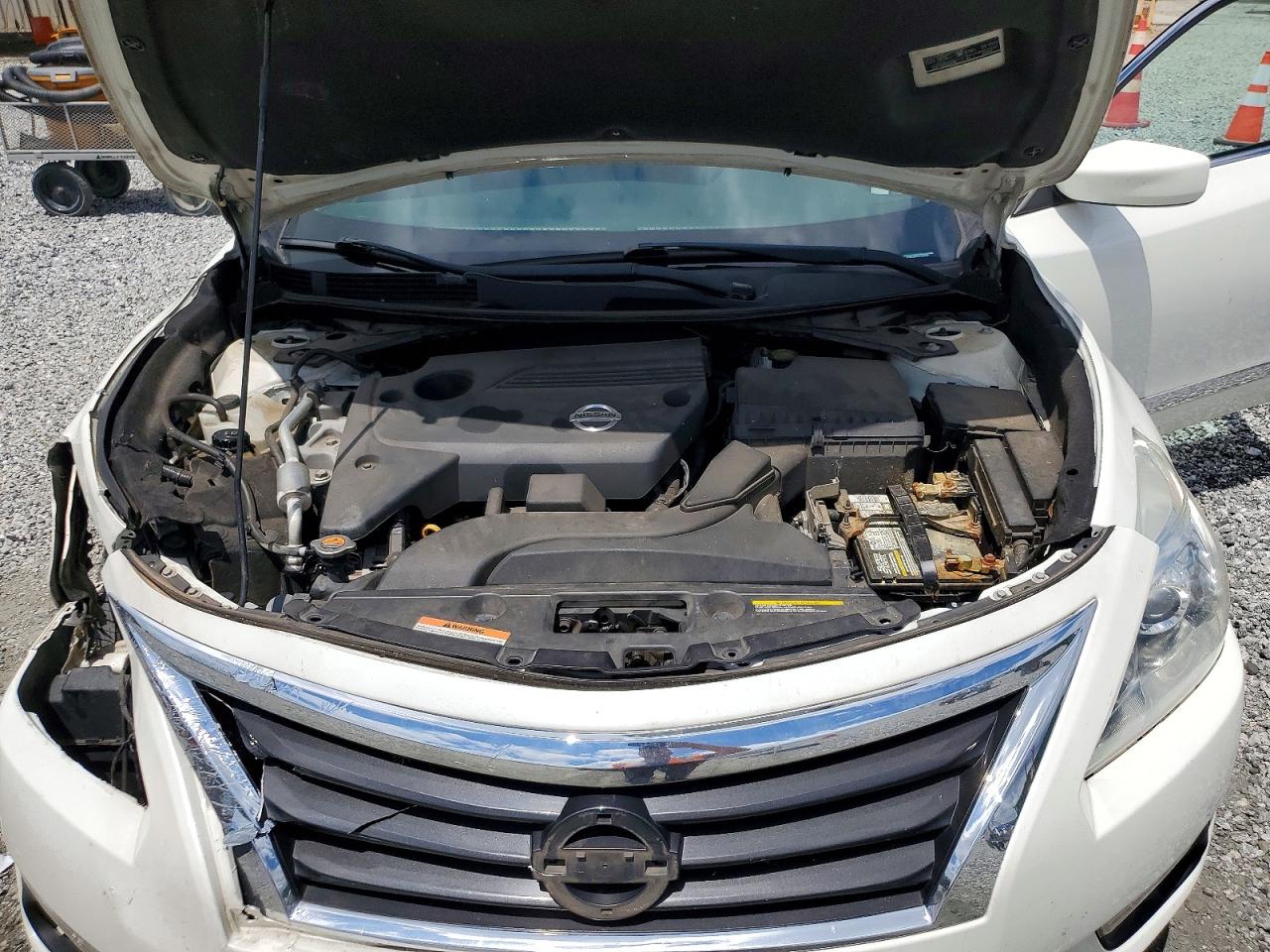 2015 Nissan Altima 2.5 Sv White vin: 1N4AL3APXFC108146