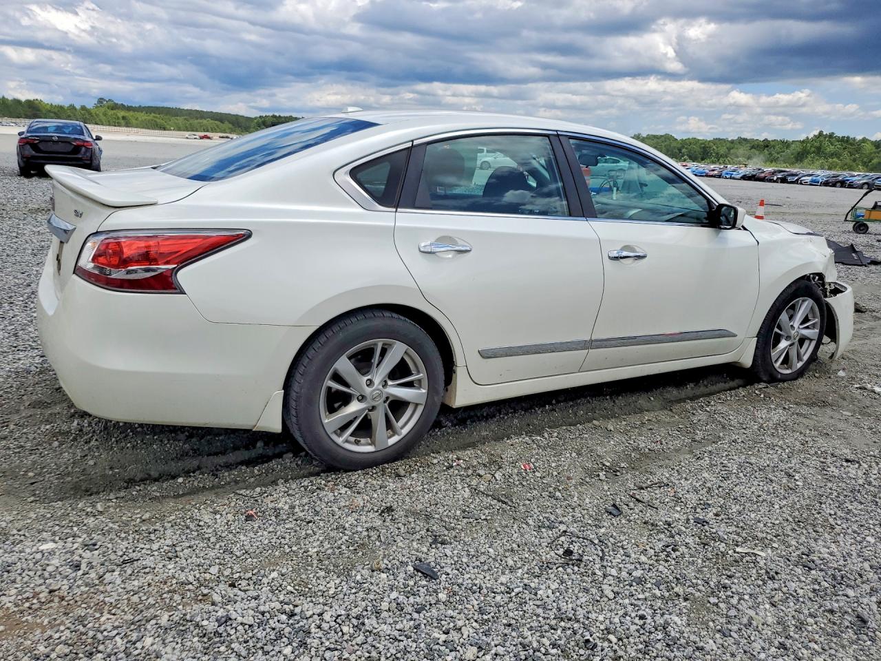 2015 Nissan Altima 2.5 Sv White vin: 1N4AL3APXFC108146