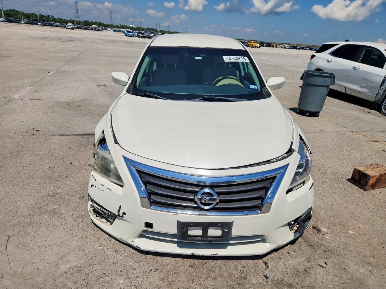 2015 Nissan Altima 2.5 Sv White vin: 1N4AL3APXFC108910