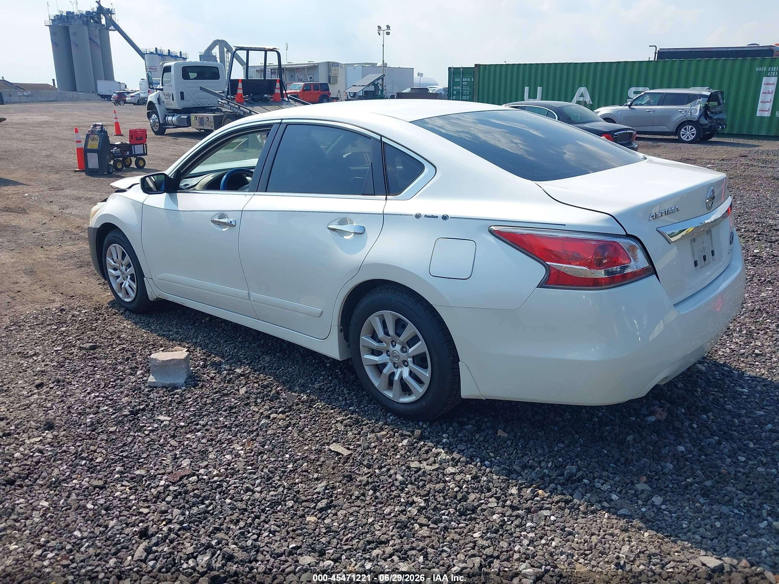 2015 Nissan Altima 2.5 S Белый vin: 1N4AL3APXFC109779
