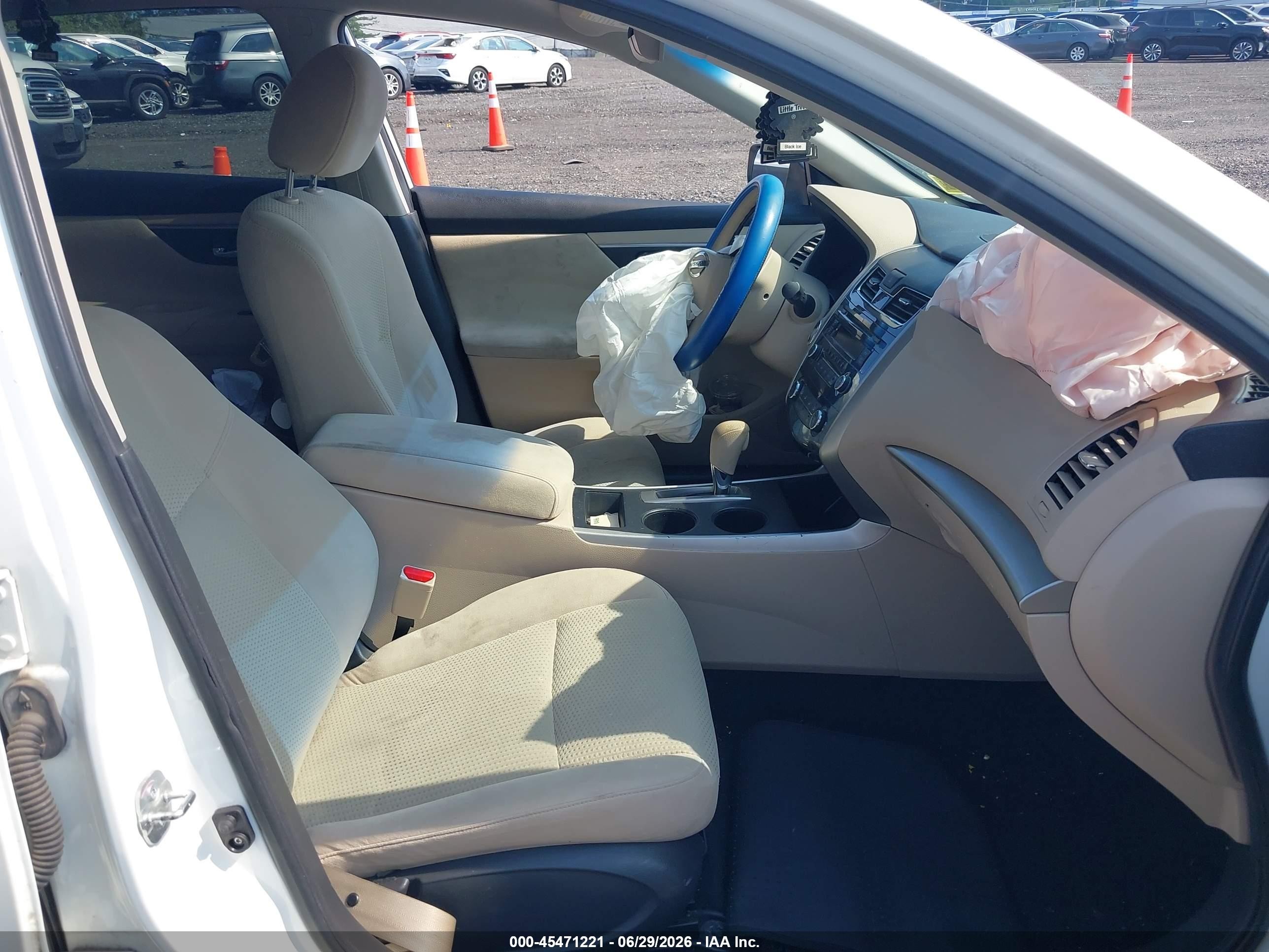 2015 Nissan Altima 2.5 S Белый vin: 1N4AL3APXFC109779