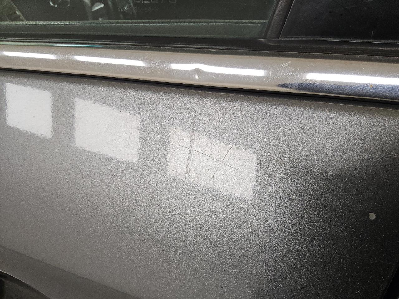 2015 Nissan Altima 2.5 Sv Gray vin: 1N4AL3APXFC111032 Damage: Left Front Door, Heavy Scratch, 1 To 2 Inches