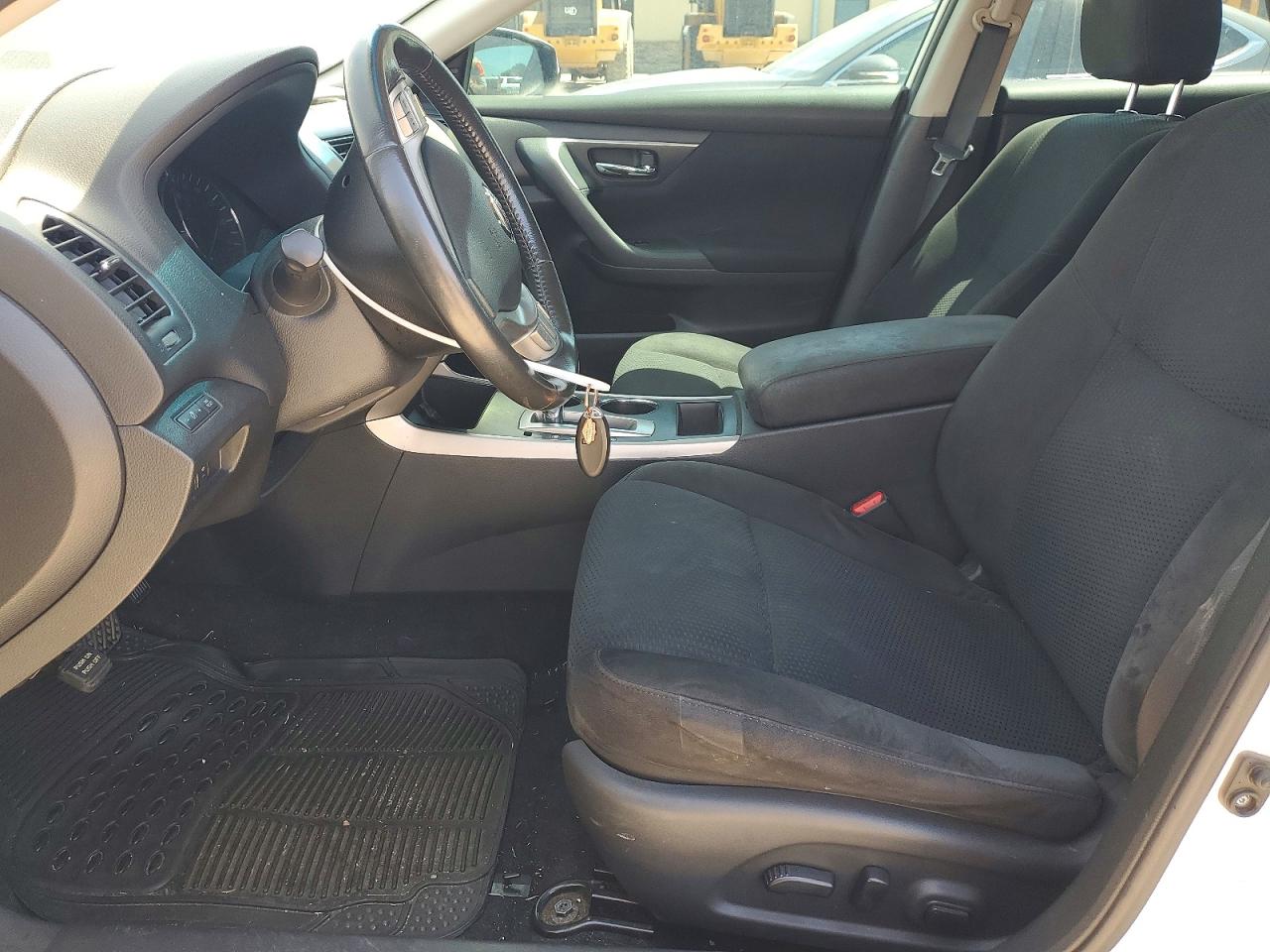 2015 Nissan Altima 2.5 Sv White vin: 1N4AL3APXFC124301