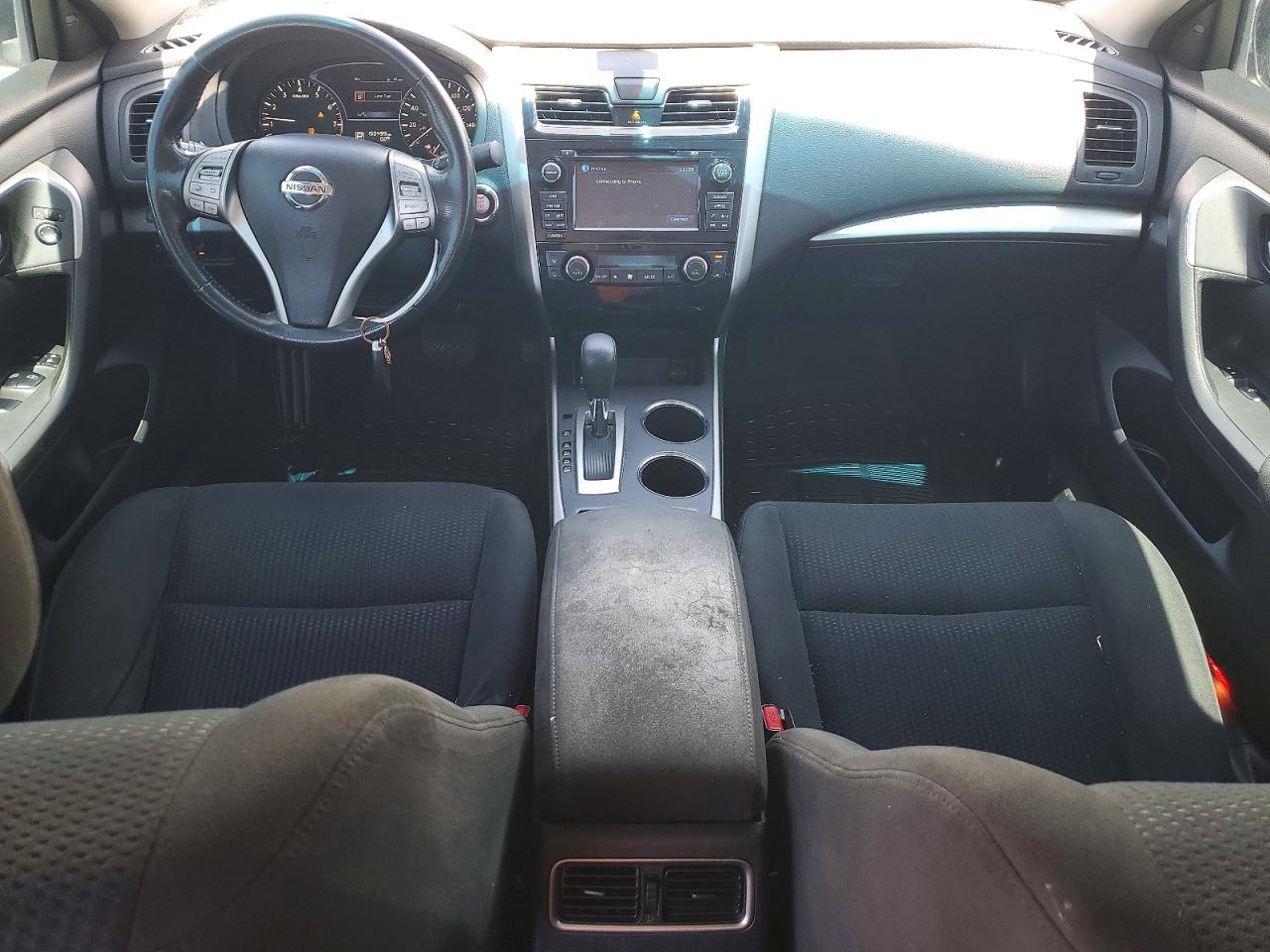 2015 Nissan Altima 2.5 Sv White vin: 1N4AL3APXFC124301