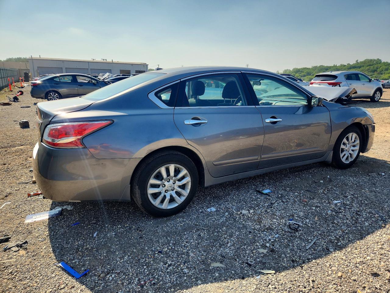 2015 Nissan Altima 2.5 S Серебряный vin: 1N4AL3APXFC130423