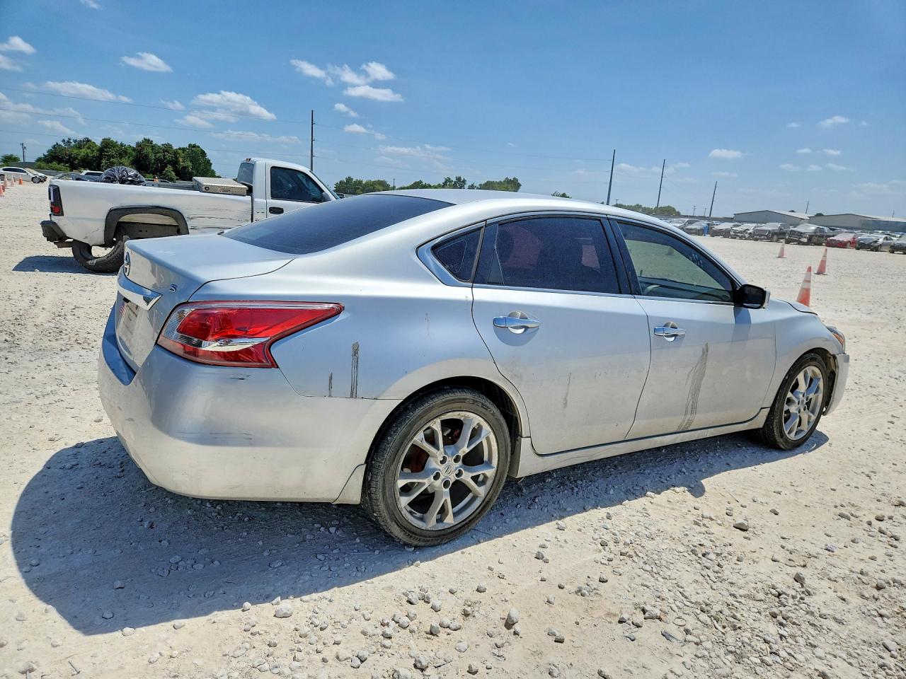 2015 Nissan Altima 2.5 S Silver vin: 1N4AL3APXFC133564