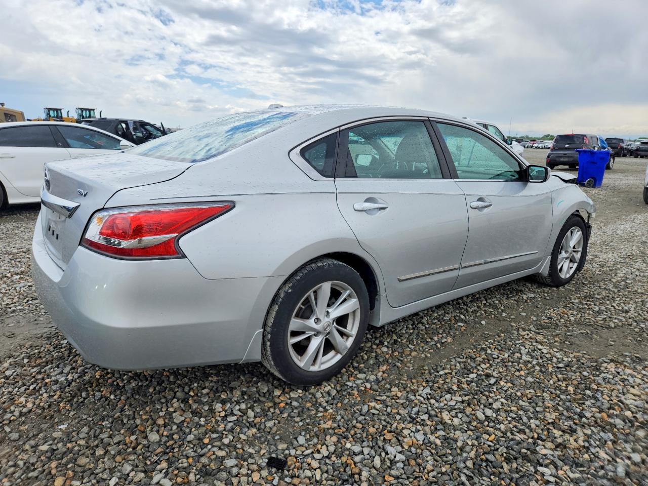 2015 Nissan Altima 2.5 Sv Silver vin: 1N4AL3APXFC141258