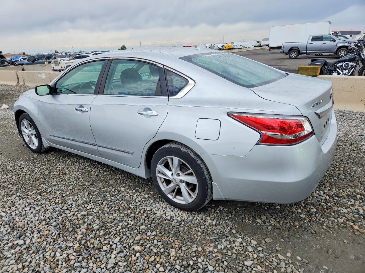 2015 Nissan Altima 2.5 Sv Silver vin: 1N4AL3APXFC141258