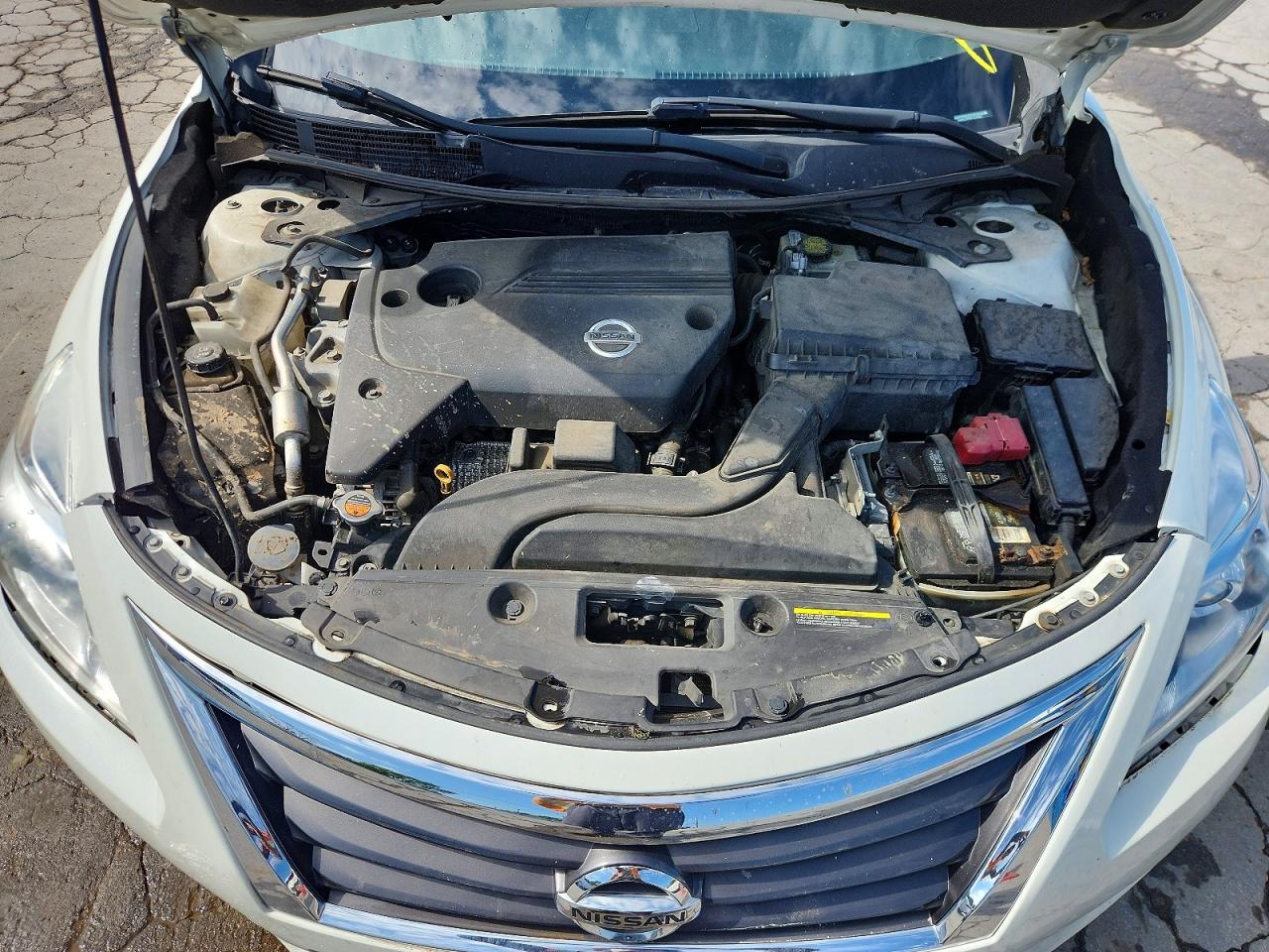 2015 Nissan Altima 2.5 S White vin: 1N4AL3APXFC143253