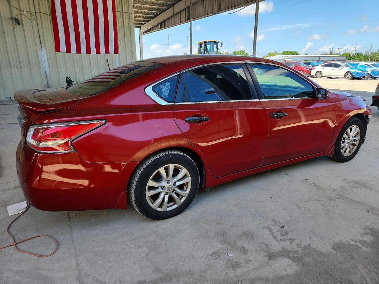 2015 Nissan Altima 2.5 S Red vin: 1N4AL3APXFC144631