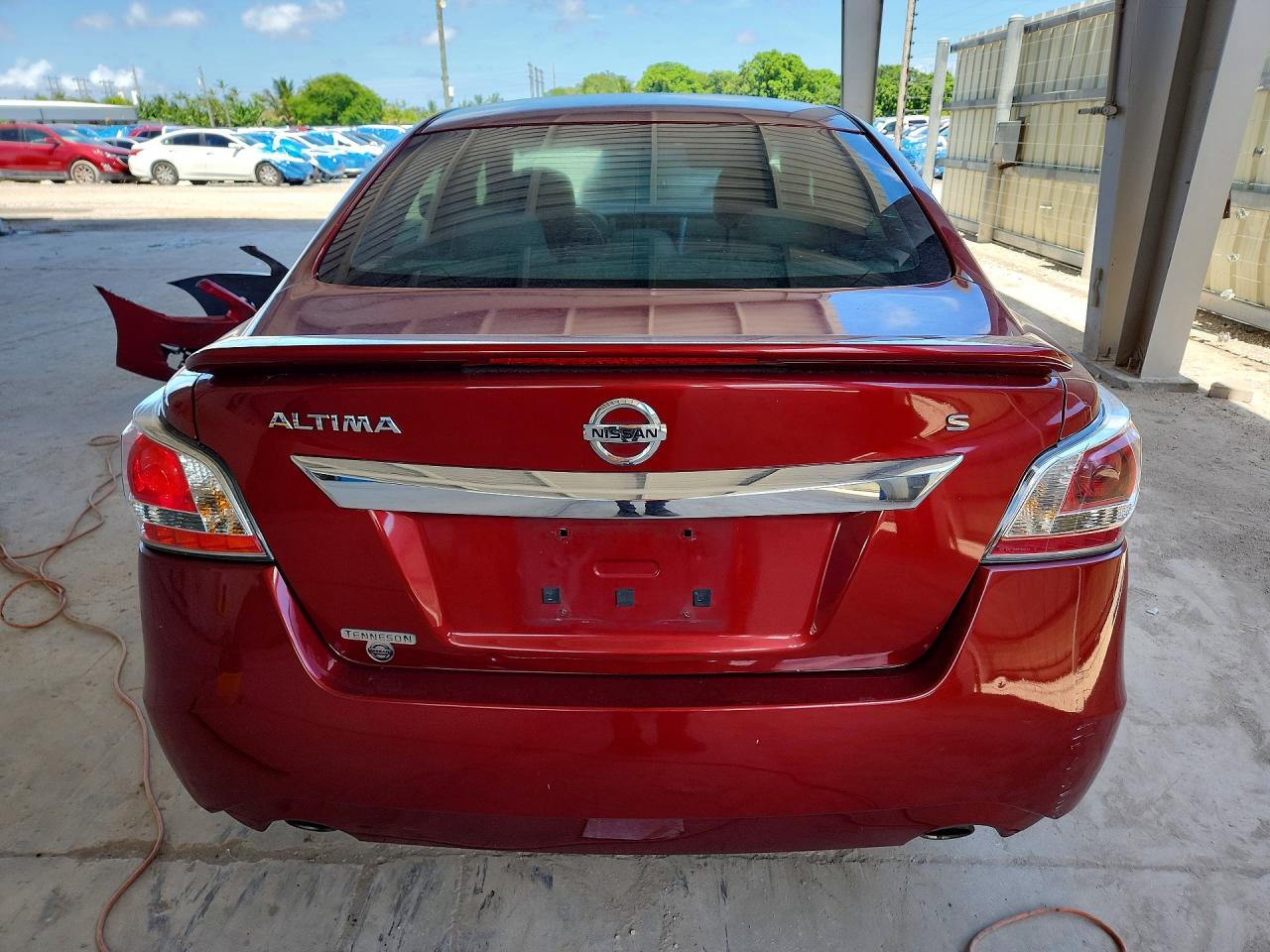 2015 Nissan Altima 2.5 S Red vin: 1N4AL3APXFC144631