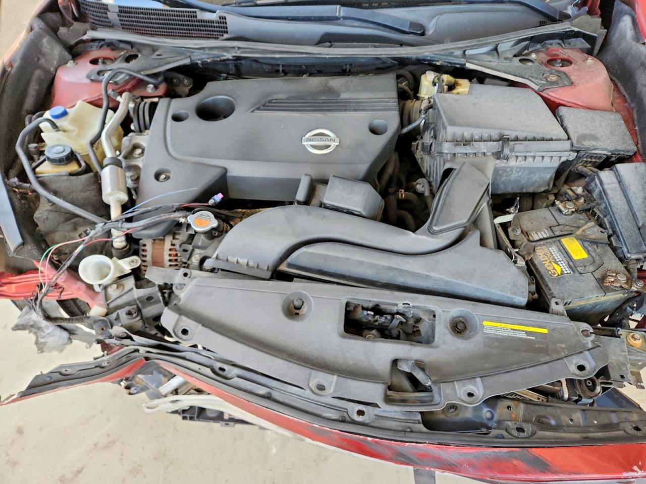 2015 Nissan Altima 2.5 S Red vin: 1N4AL3APXFC144631
