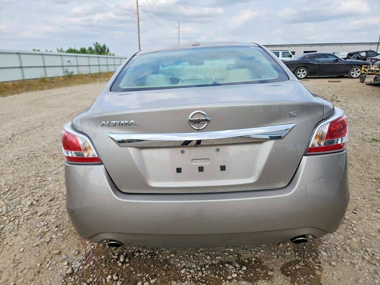 2015 Nissan Altima 2.5 S Beige vin: 1N4AL3APXFC186779