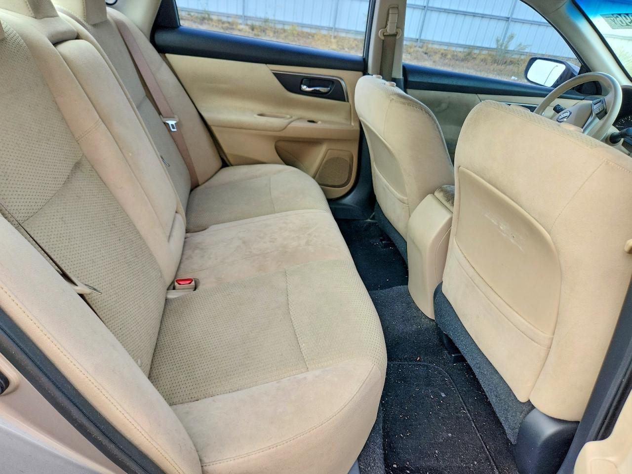 2015 Nissan Altima 2.5 S Beige vin: 1N4AL3APXFC186779