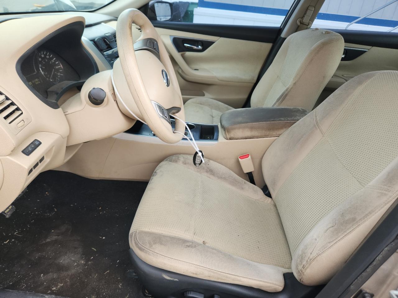 2015 Nissan Altima 2.5 S Beige vin: 1N4AL3APXFC186779 Damage: Left Front Seat, Stained, Permanent