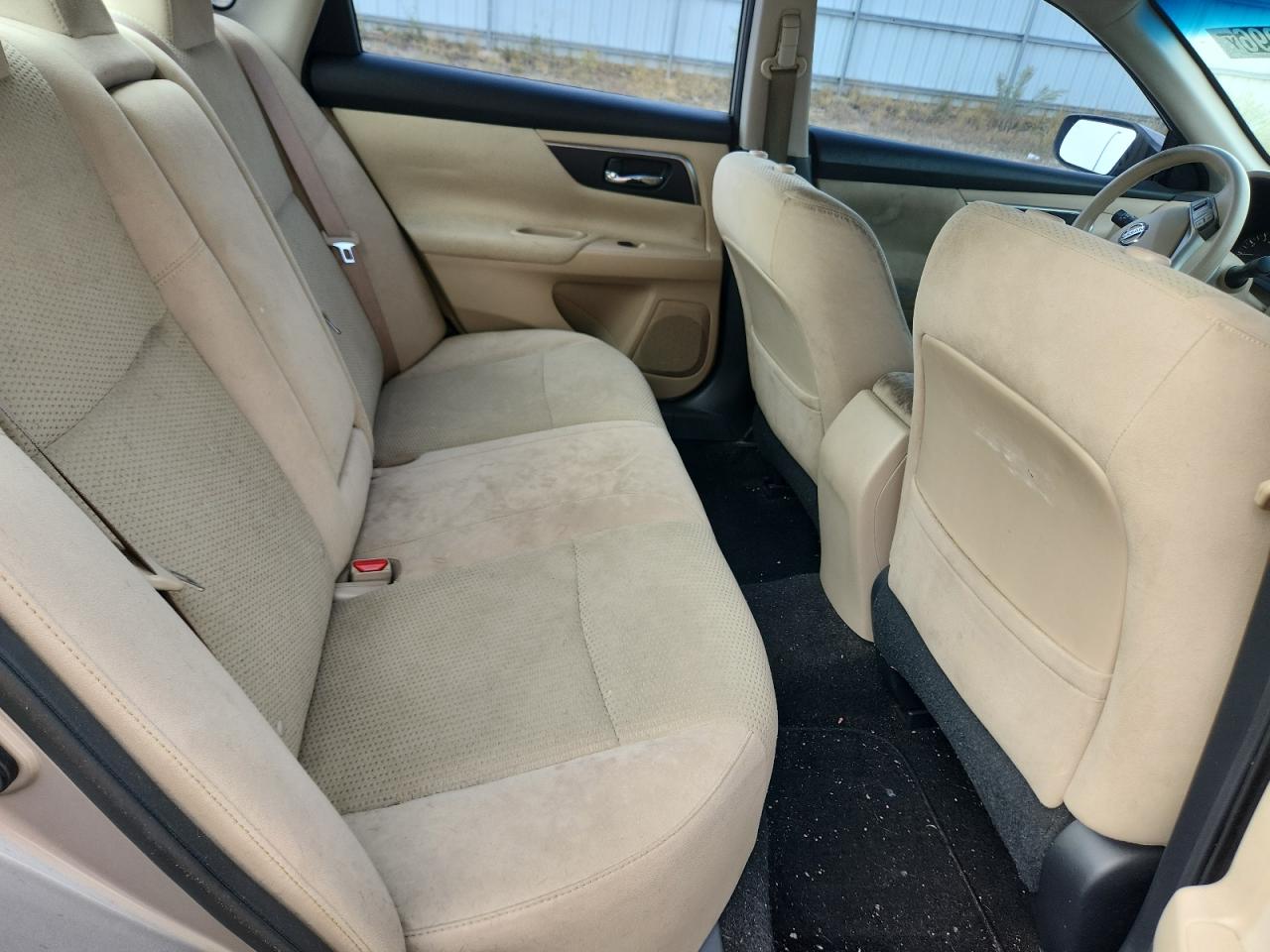 2015 Nissan Altima 2.5 S Beige vin: 1N4AL3APXFC186779 Damage: Left Front Headrest, Missing, Replacement Required