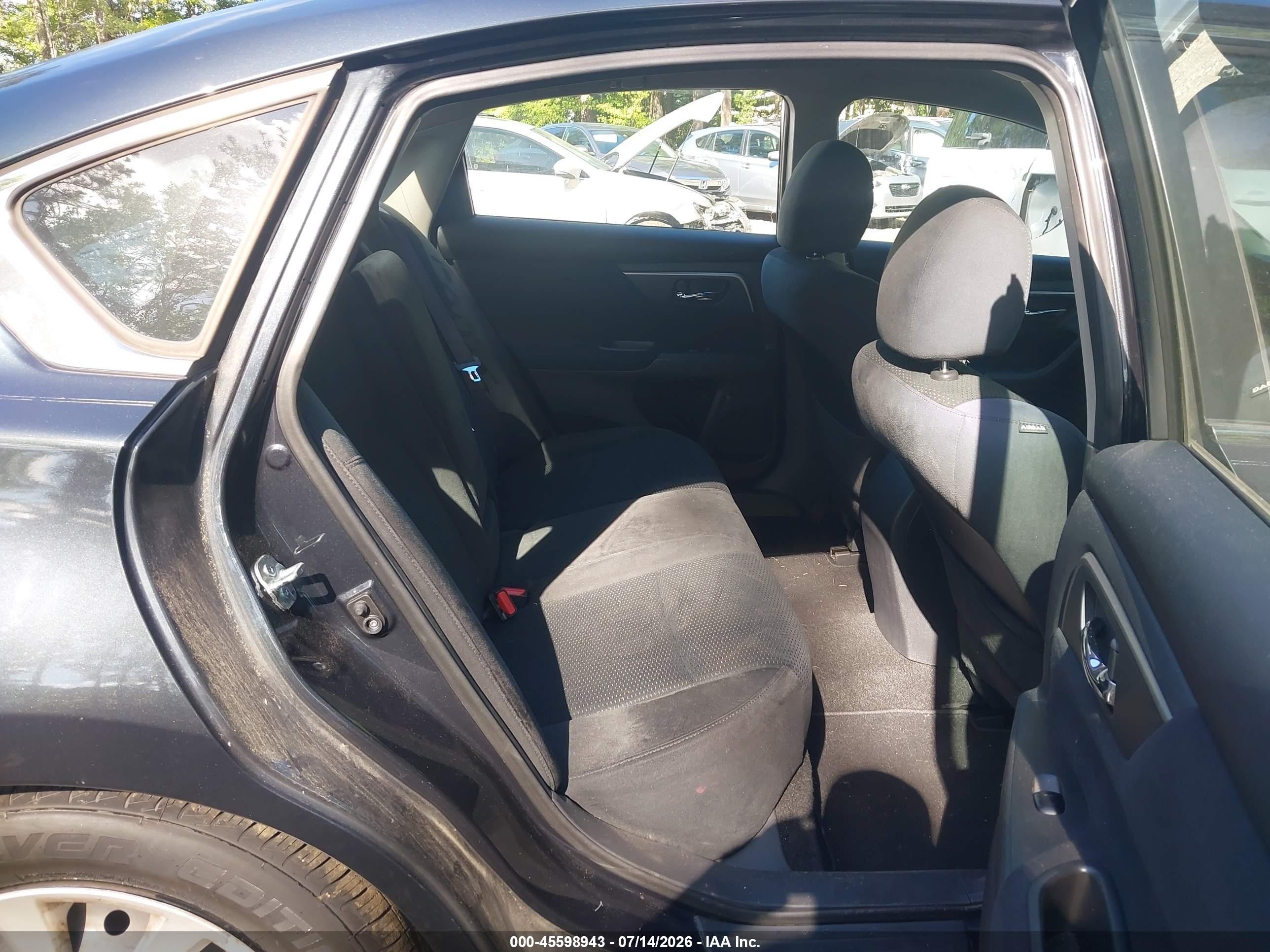 2015 Nissan Altima 2.5 S Серый vin: 1N4AL3APXFC192825