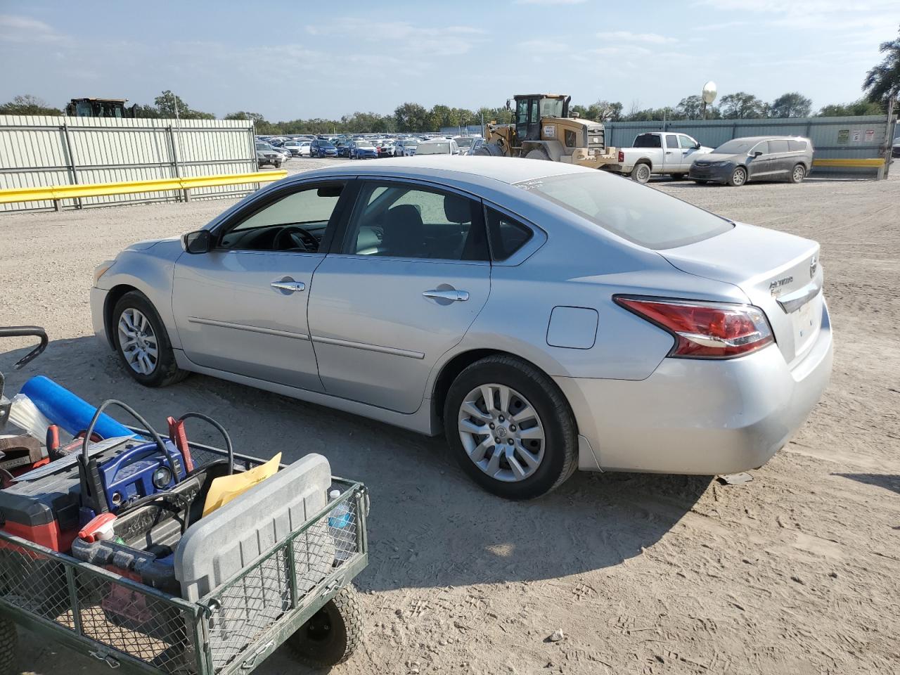 2015 Niss Altima 2.5 S Silver vin: 1N4AL3APXFC195143
