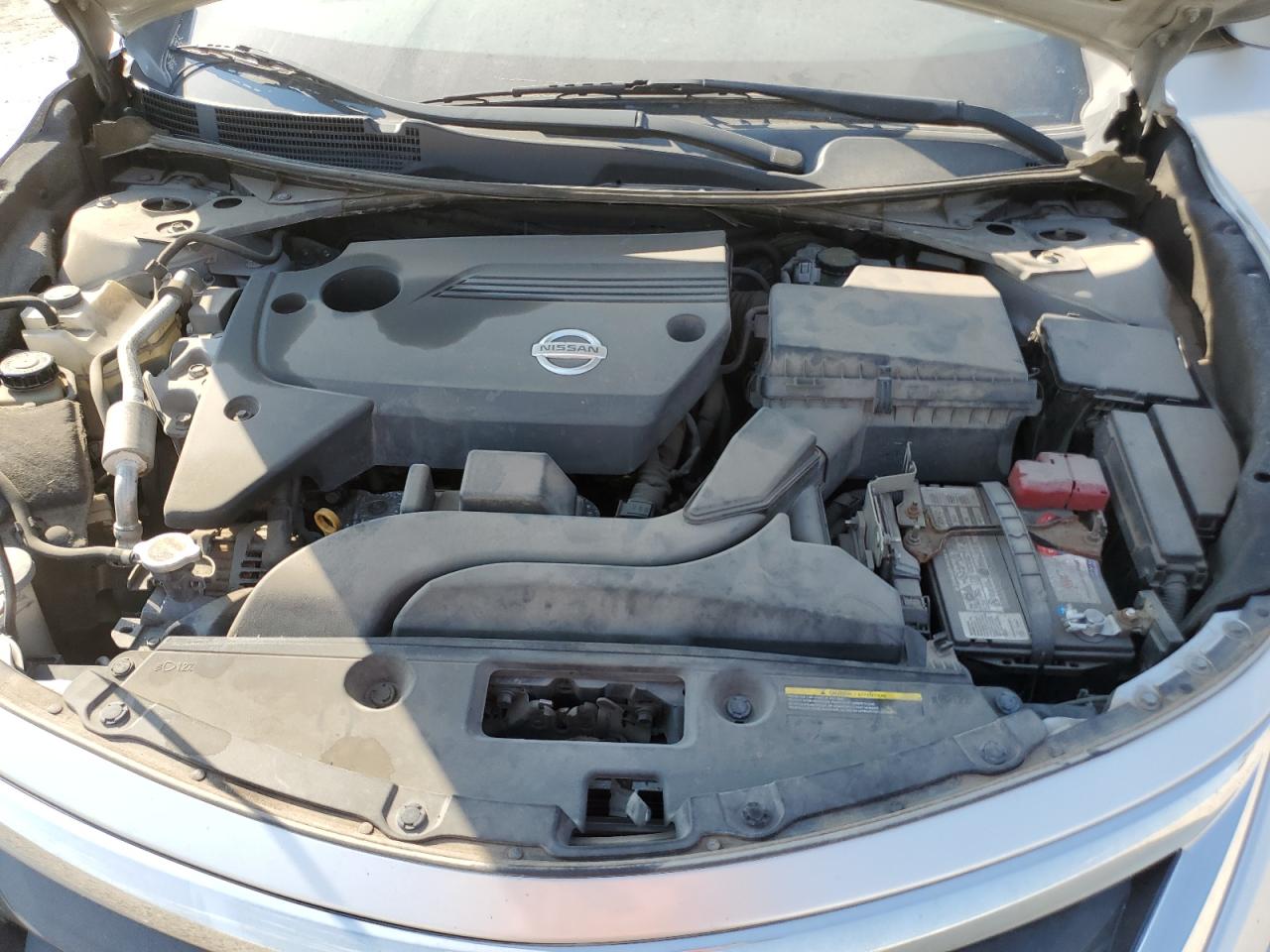 2015 Niss Altima 2.5 S Silver vin: 1N4AL3APXFC195143