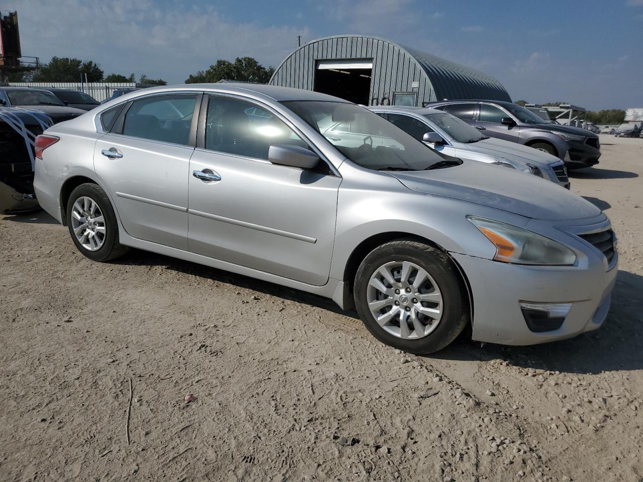 2015 Niss Altima 2.5 S Silver vin: 1N4AL3APXFC195143