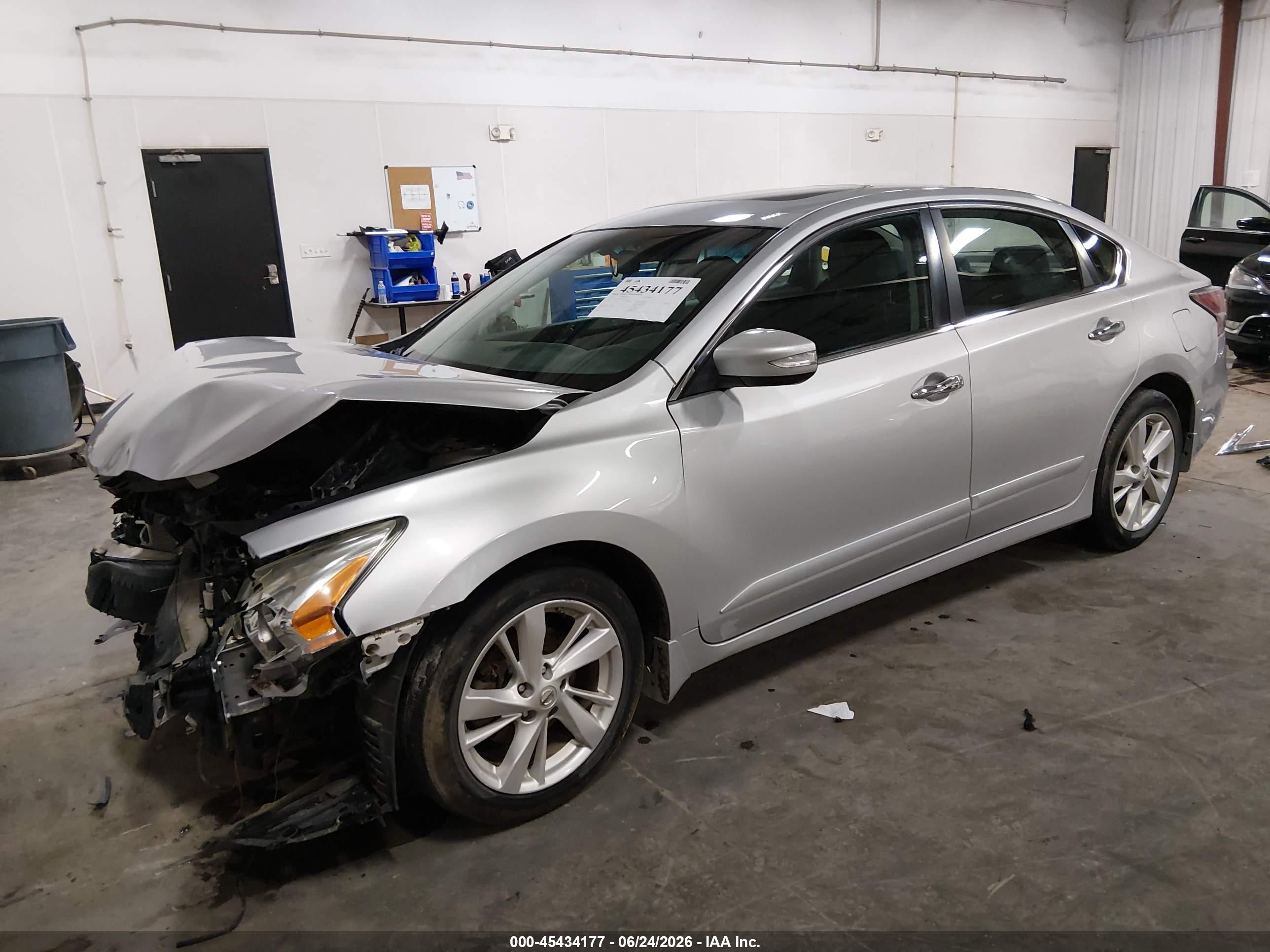2015 Nissan Altima 2.5 Sv Silver vin: 1N4AL3APXFC195157