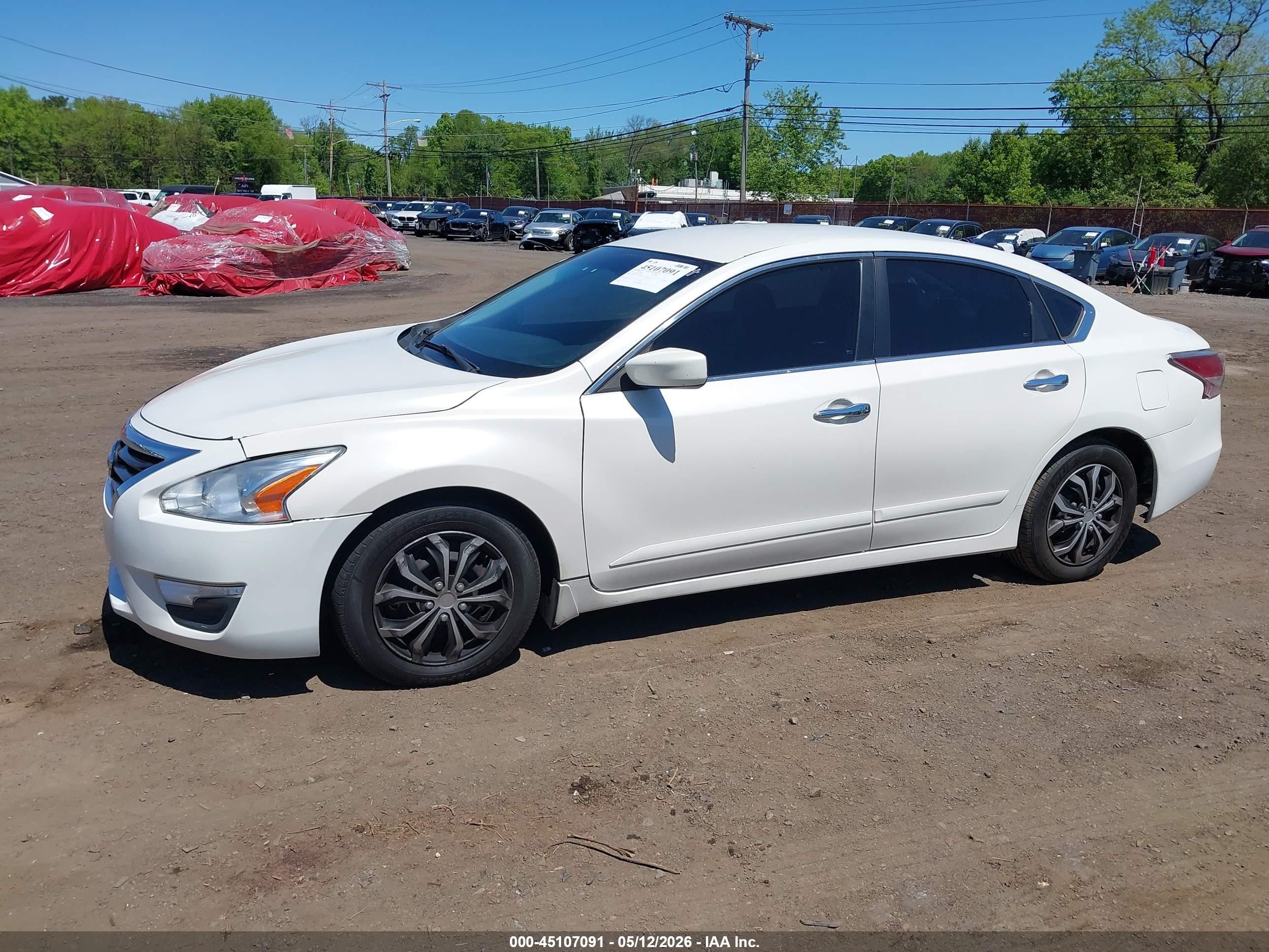 2015 Nissan Altima 2.5 S White vin: 1N4AL3APXFC195398