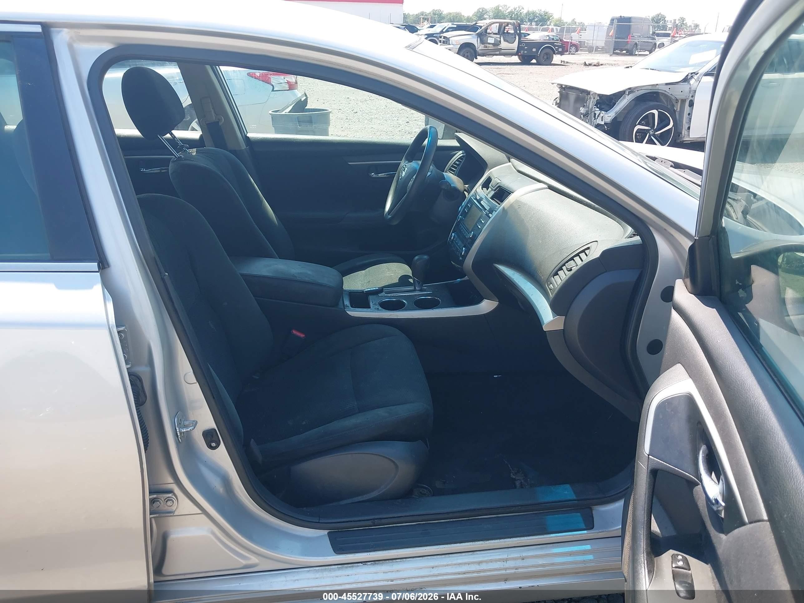 2015 Nissan Altima 2.5/2.5 S/2.5 Sl/2.5 Sv Silver vin: 1N4AL3APXFC196227