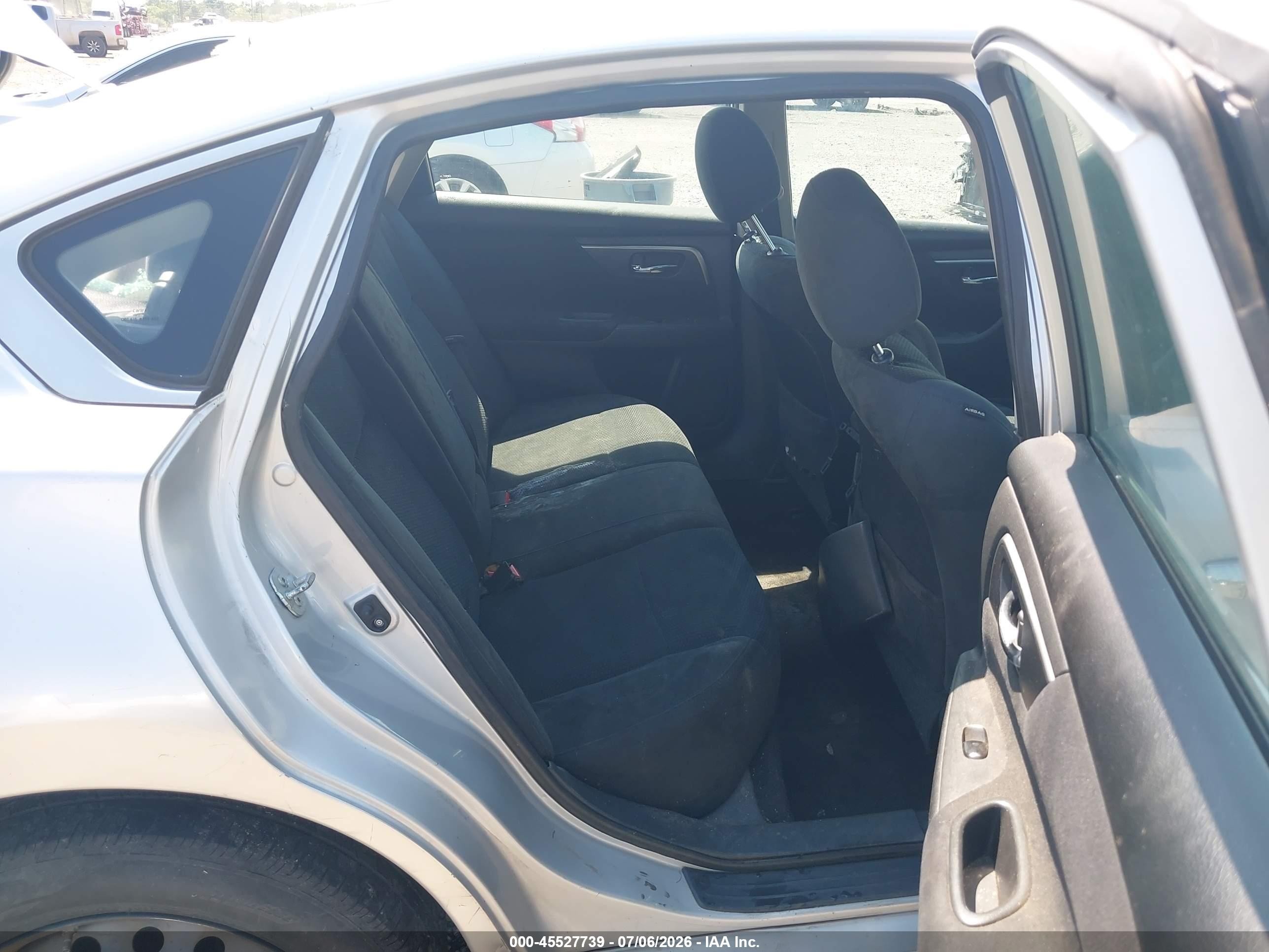 2015 Nissan Altima 2.5/2.5 S/2.5 Sl/2.5 Sv Silver vin: 1N4AL3APXFC196227