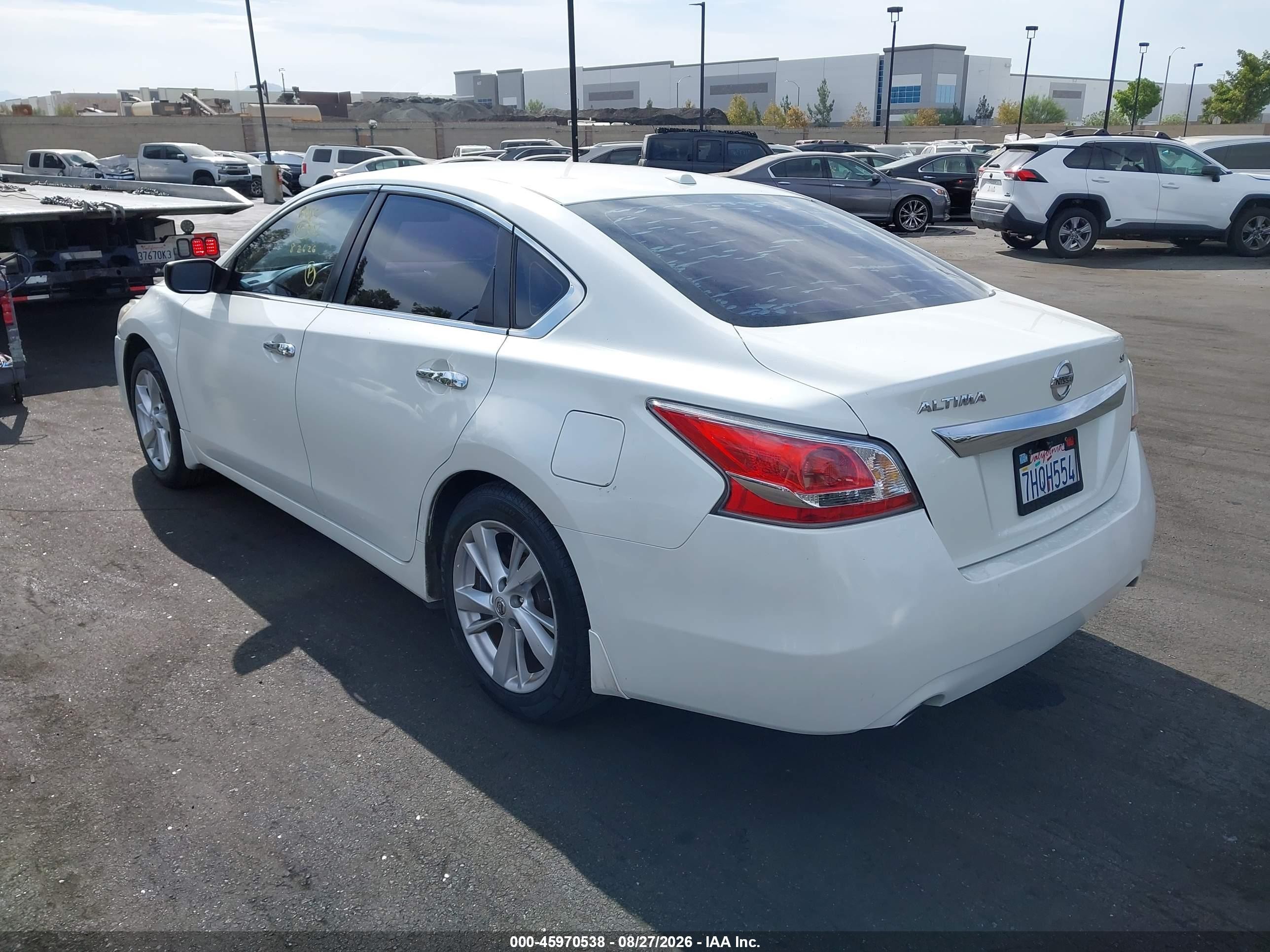 2015 Nissan Altima 2.5 Sv Белый vin: 1N4AL3APXFC211096
