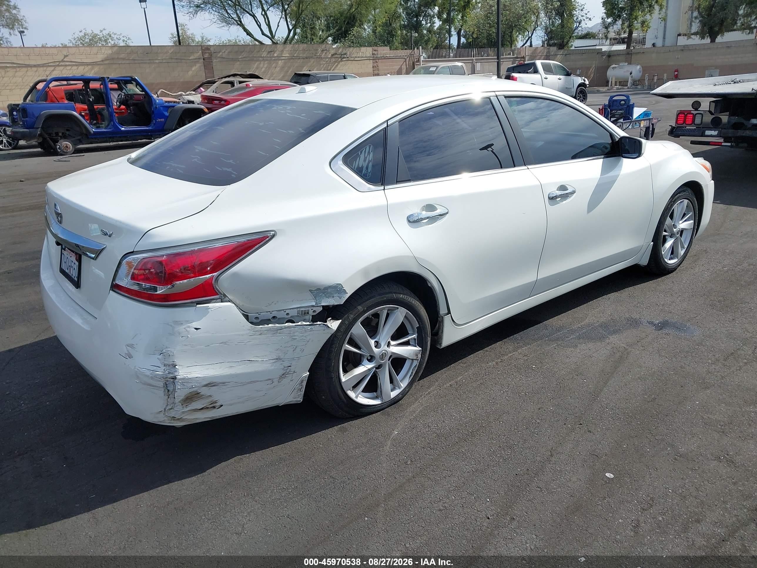 2015 Nissan Altima 2.5 Sv Белый vin: 1N4AL3APXFC211096