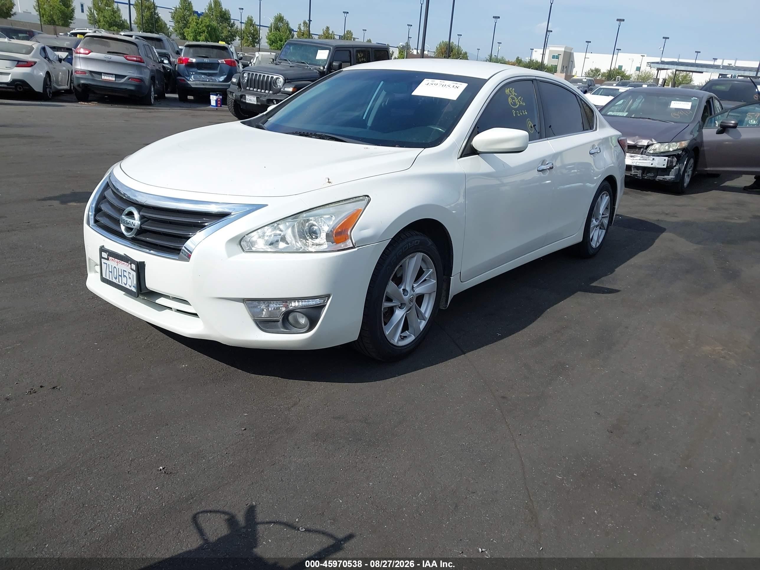 2015 Nissan Altima 2.5 Sv Белый vin: 1N4AL3APXFC211096