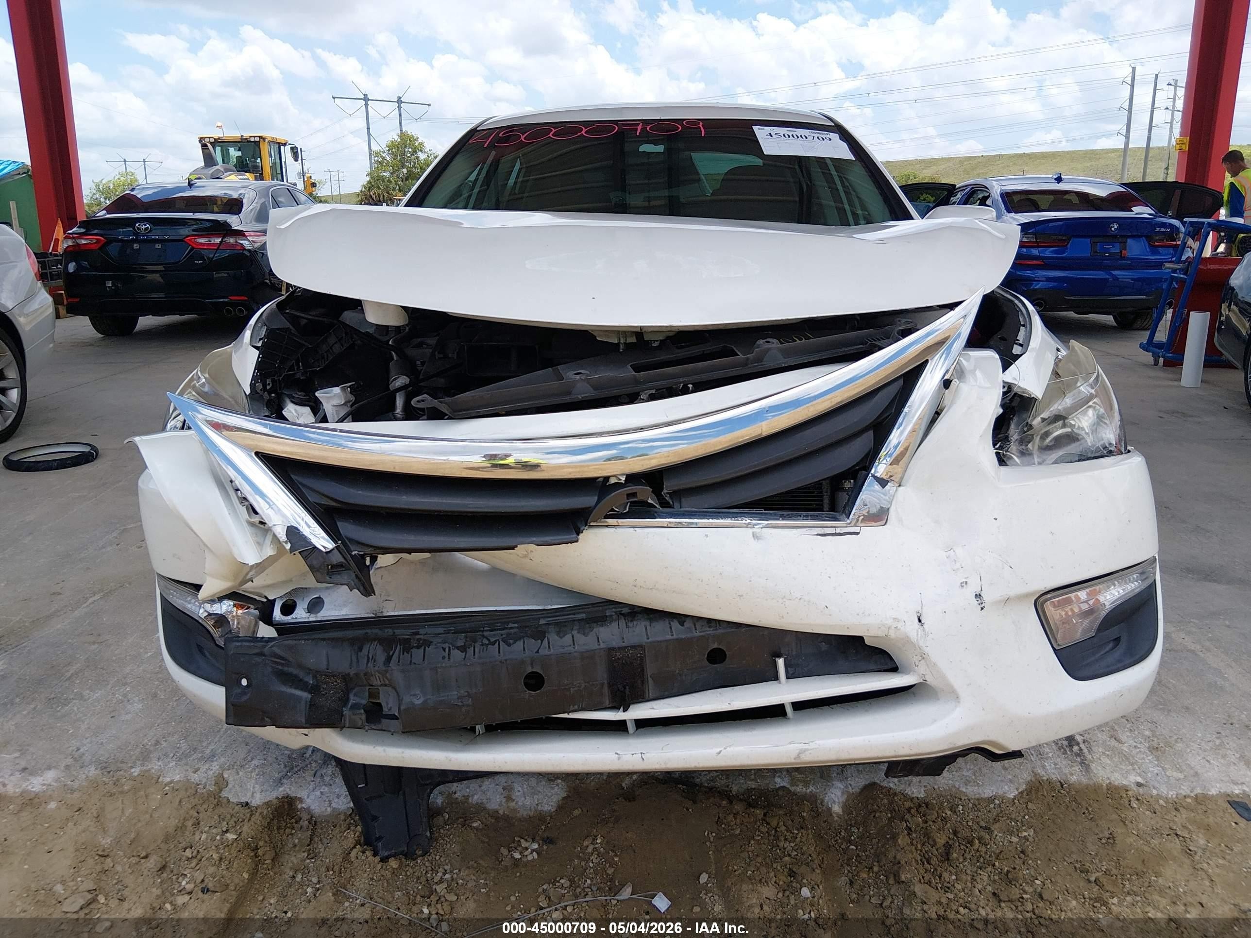 2015 Nissan Altima 2.5 S White vin: 1N4AL3APXFC217769