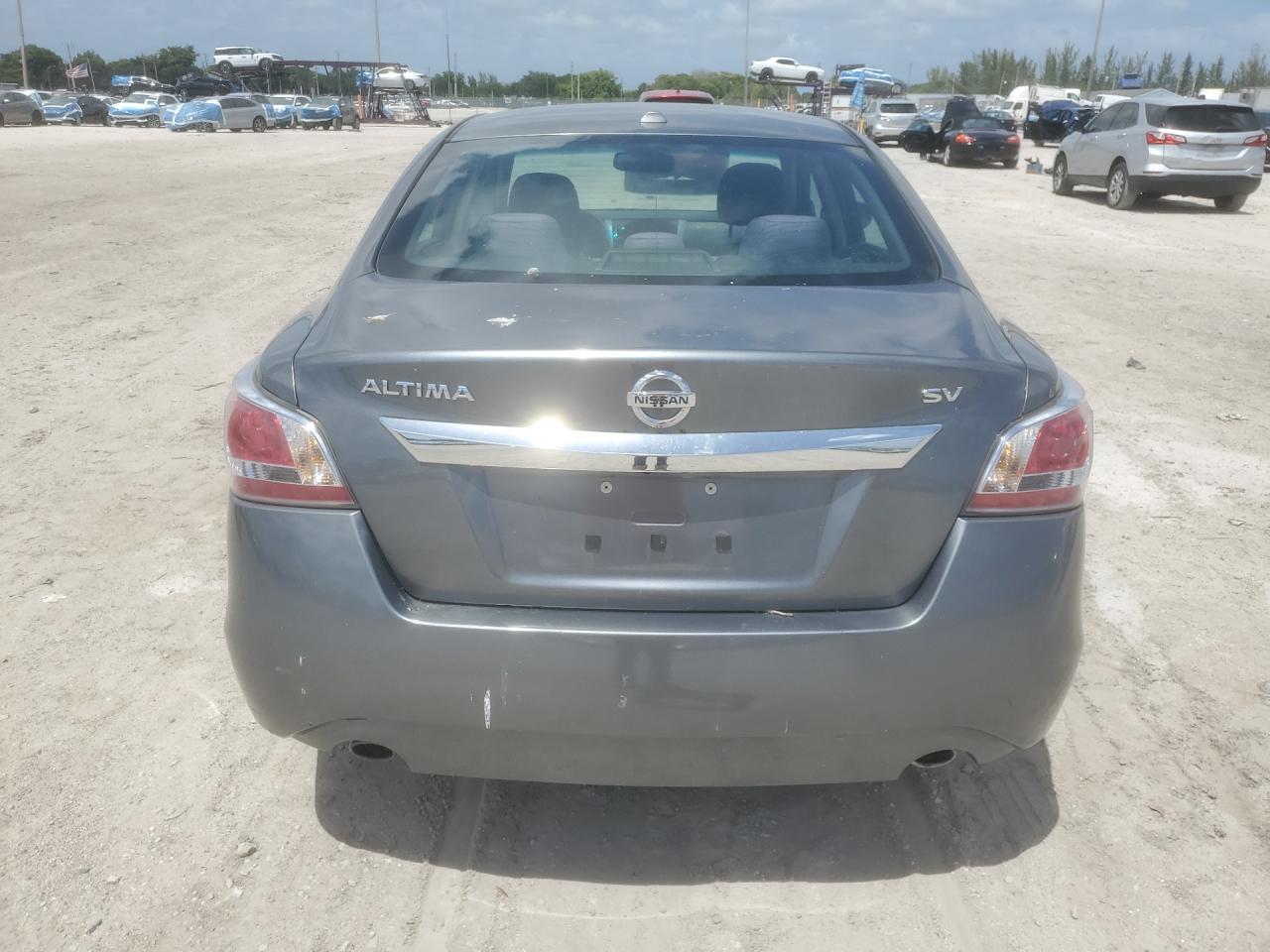2015 Nissan Altima 2.5 Sv Gray vin: 1N4AL3APXFC230618 Damage: Deck Lid, Multiple Scratches Heavy, 2